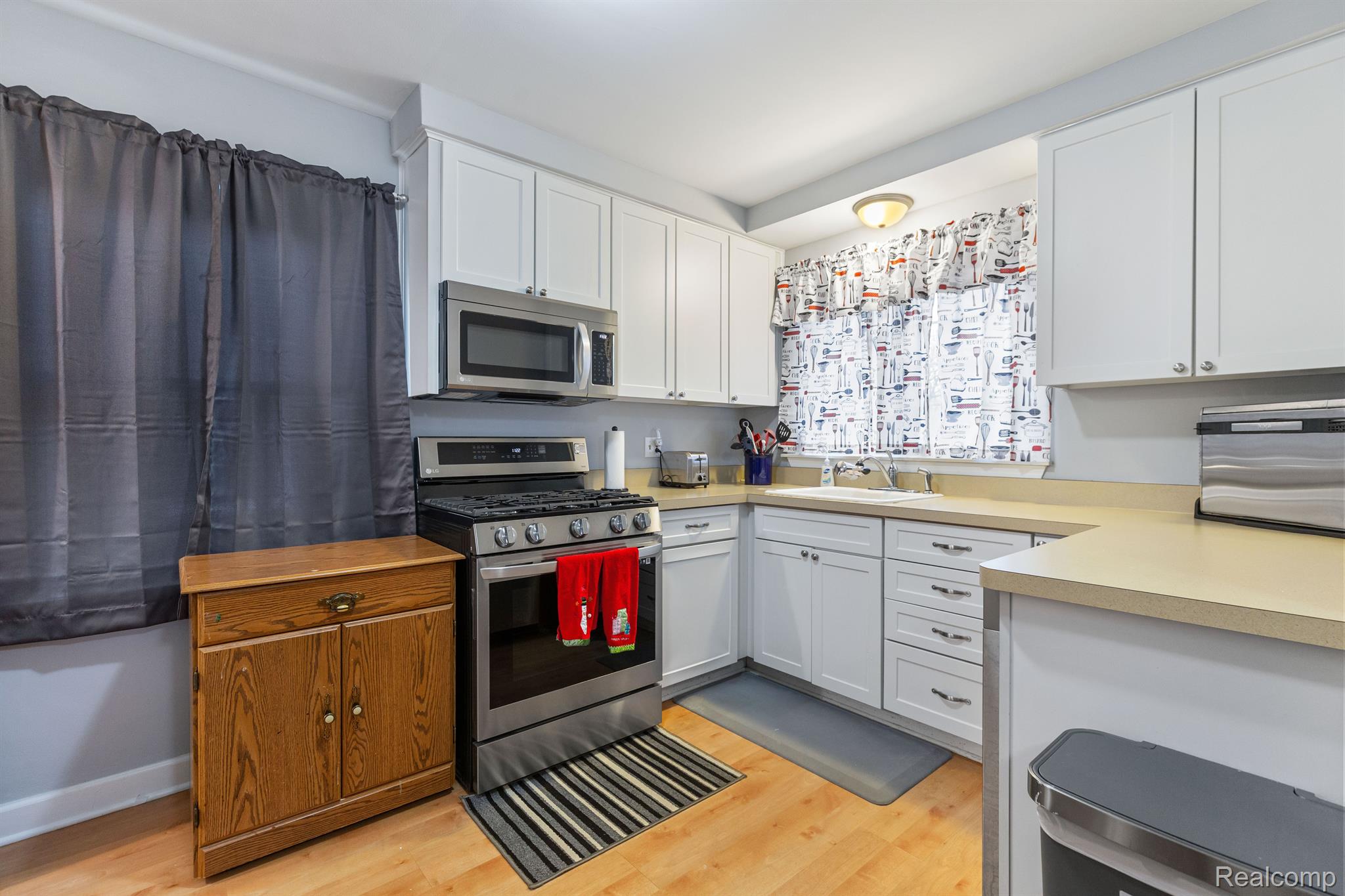 9544 Lenore