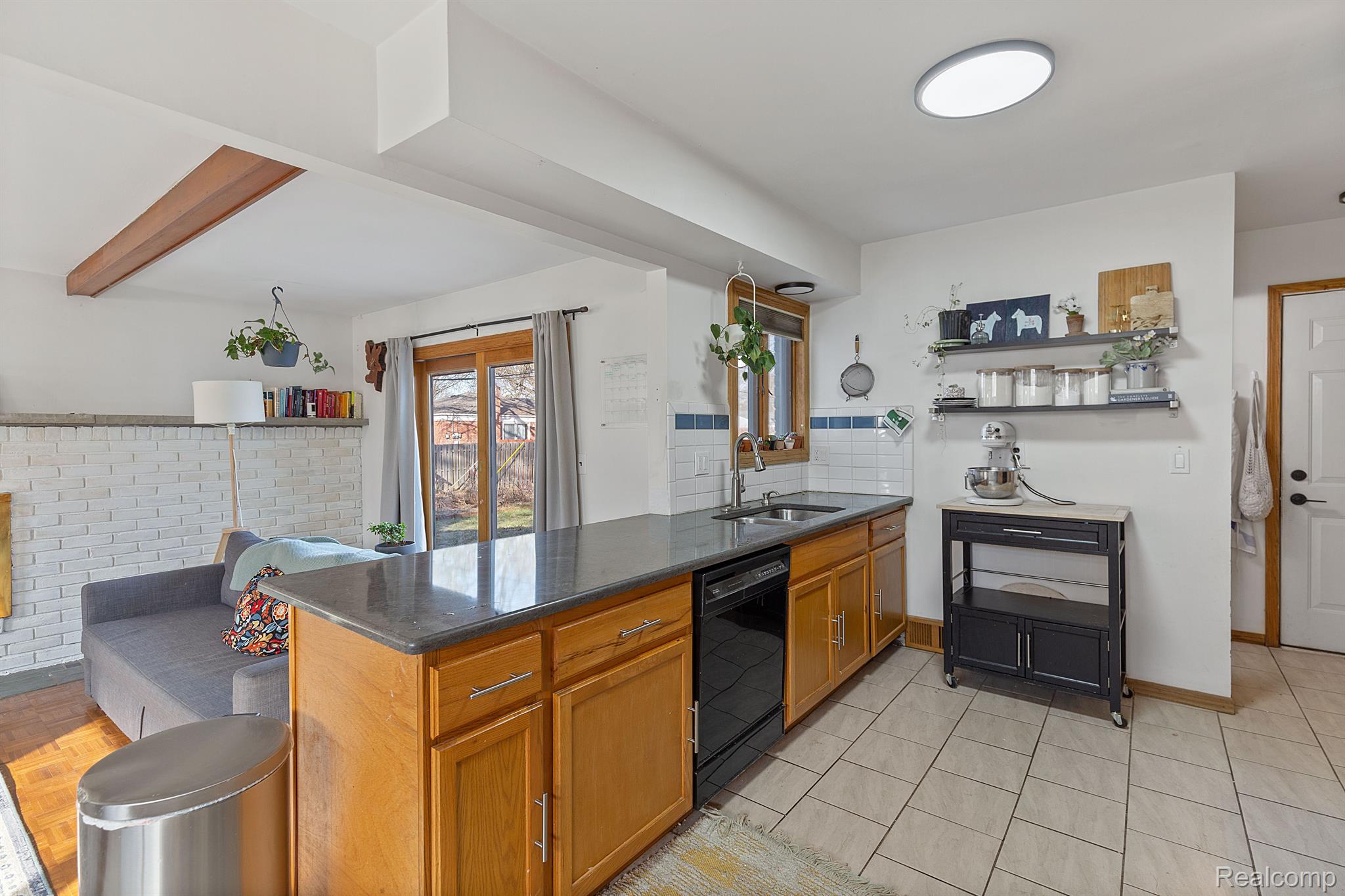 14141 HUBBELL Street