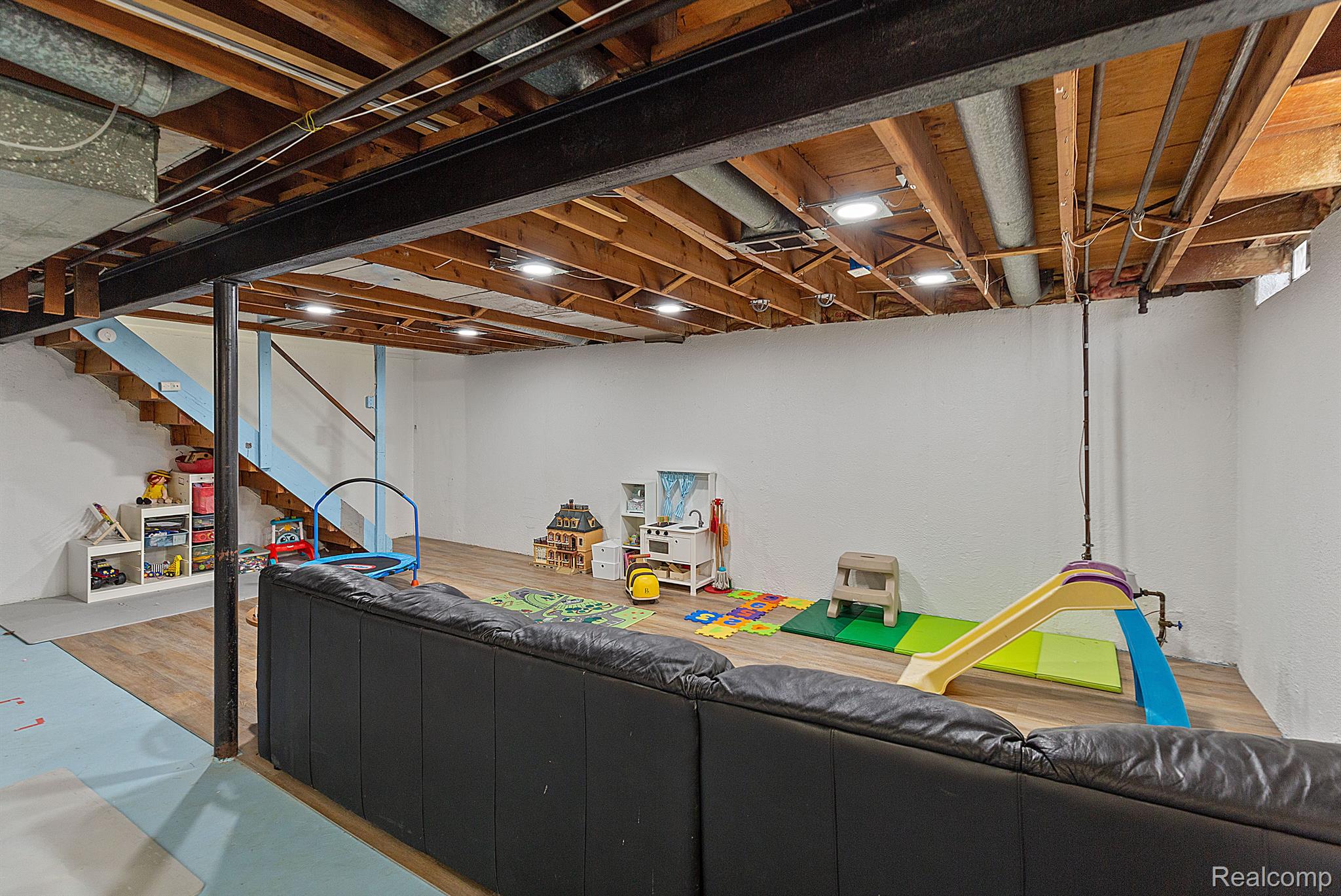 14141 HUBBELL Street