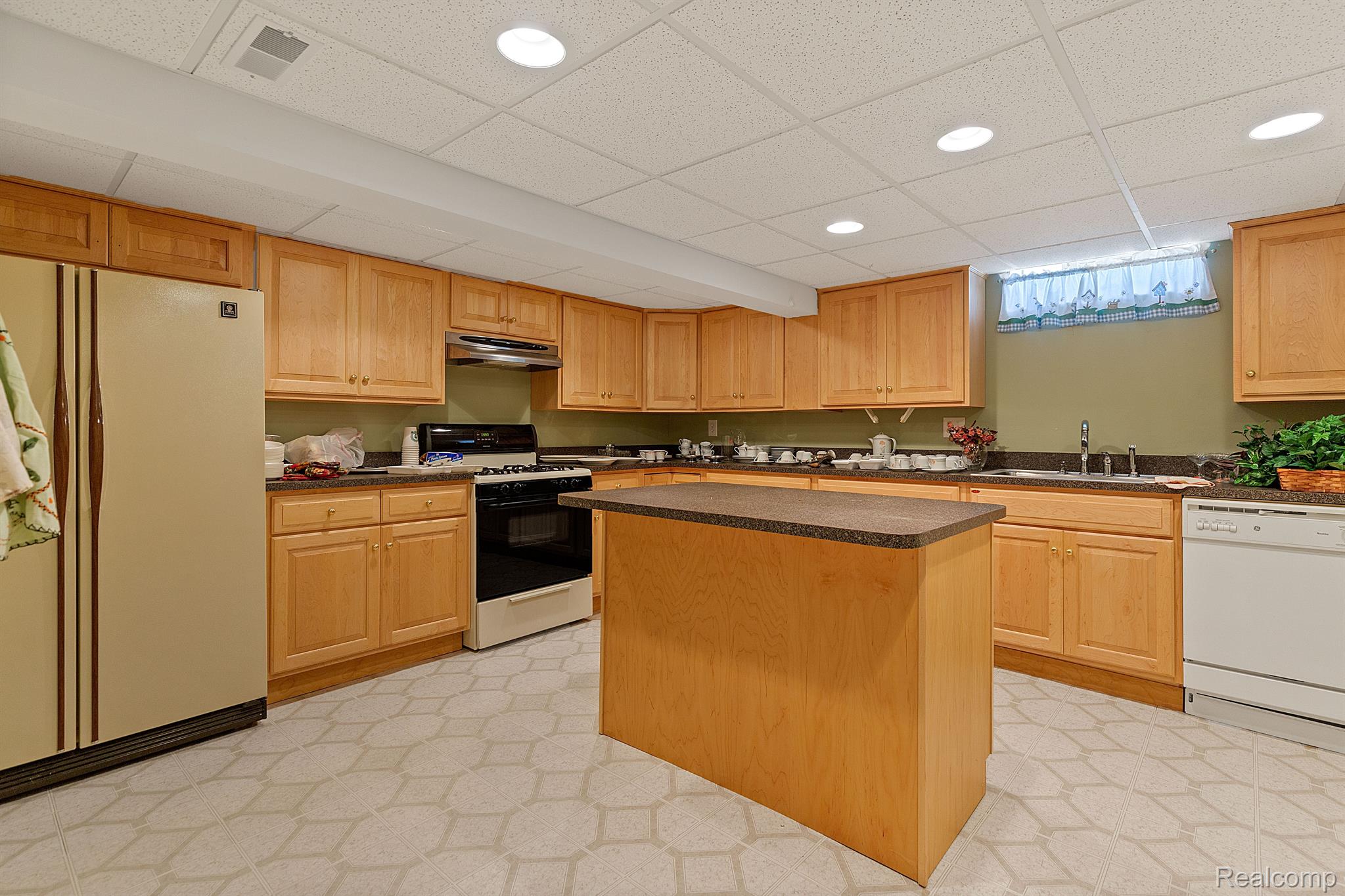 40608 MELODY Court