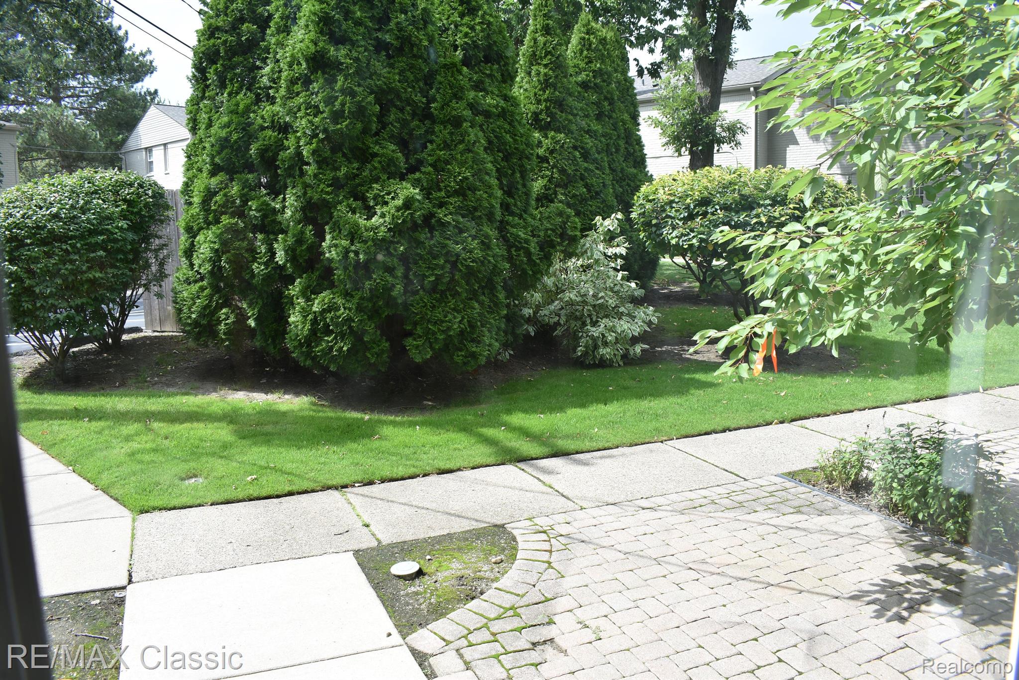 752 GRAEFIELD Court