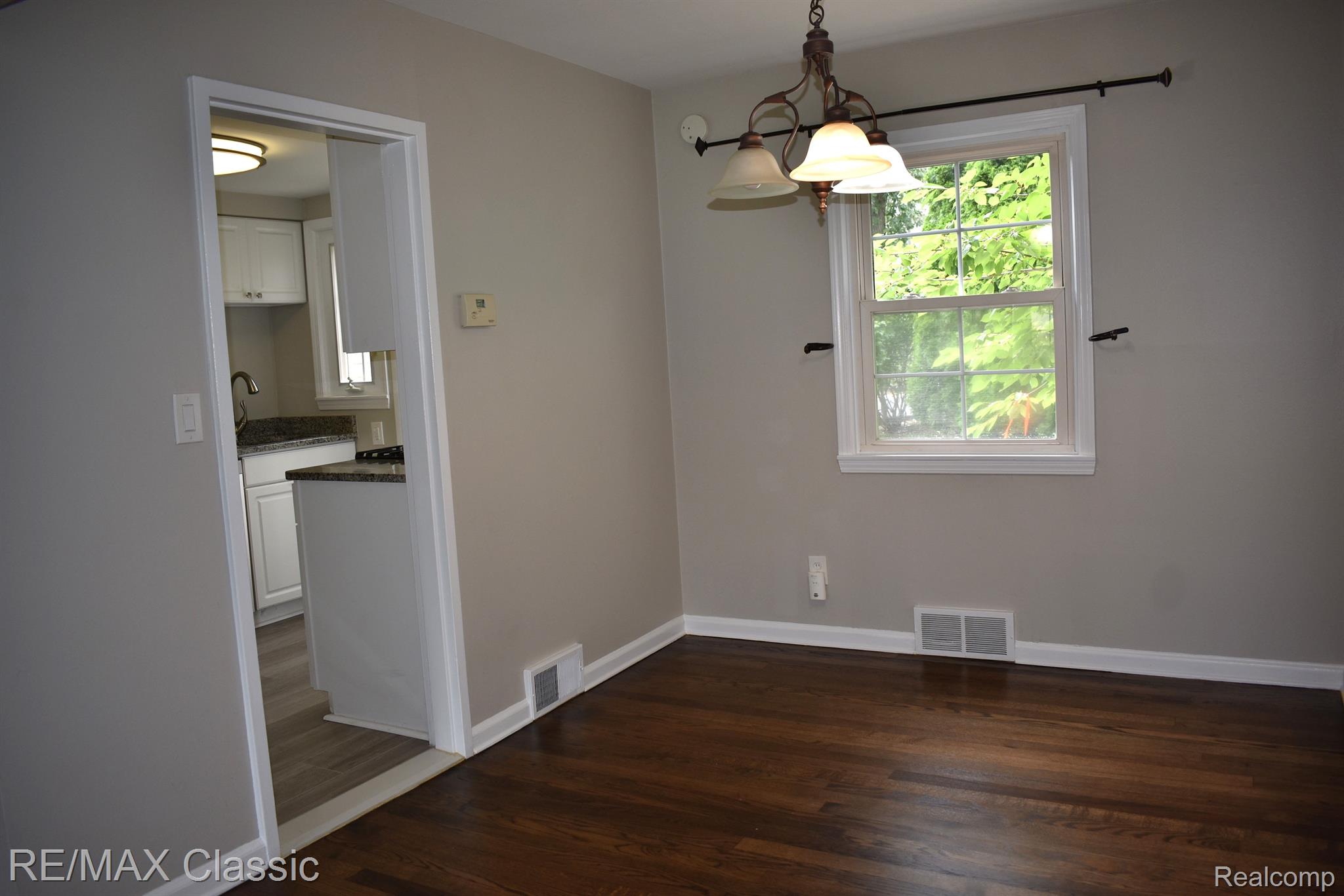 752 GRAEFIELD Court