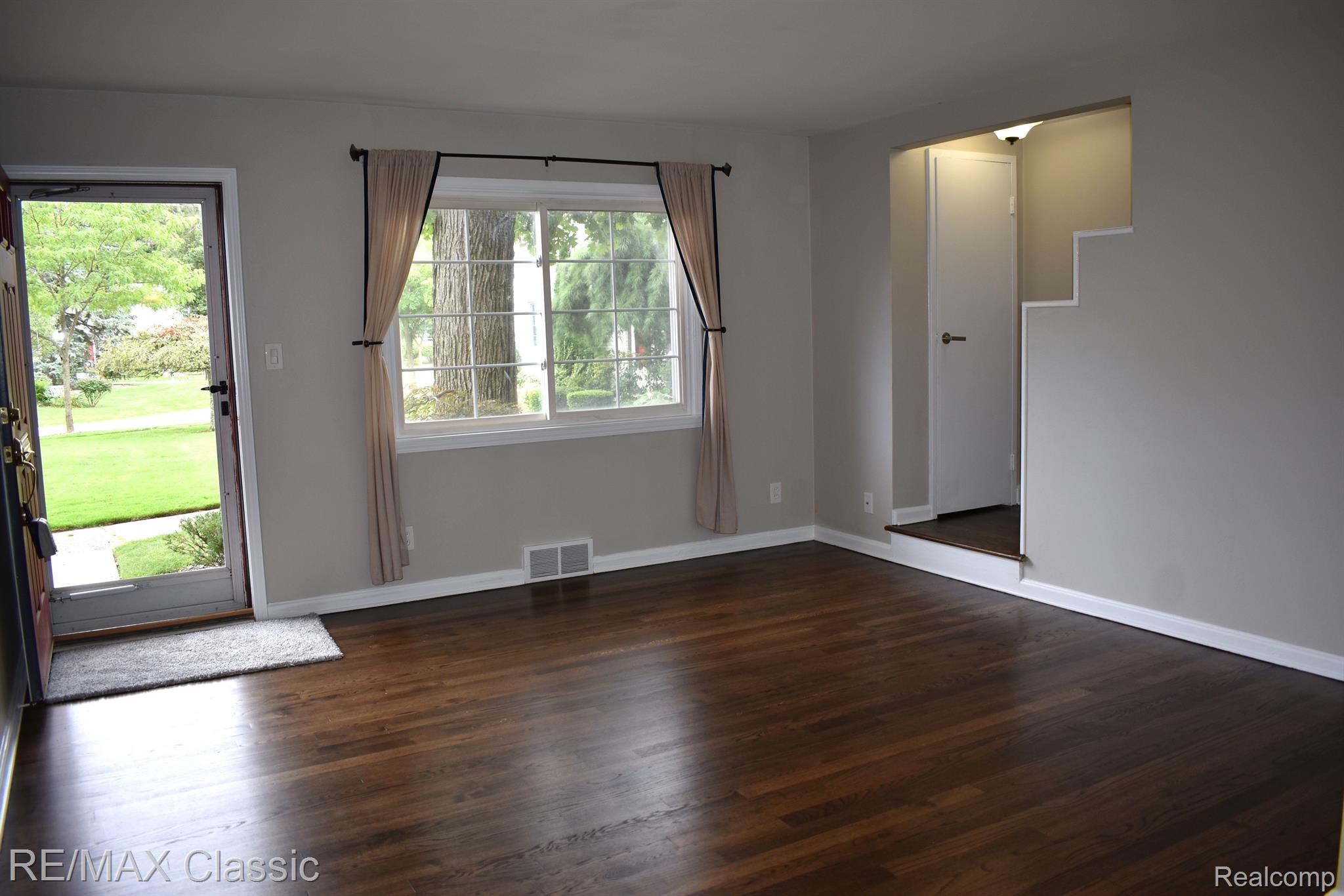 752 GRAEFIELD Court