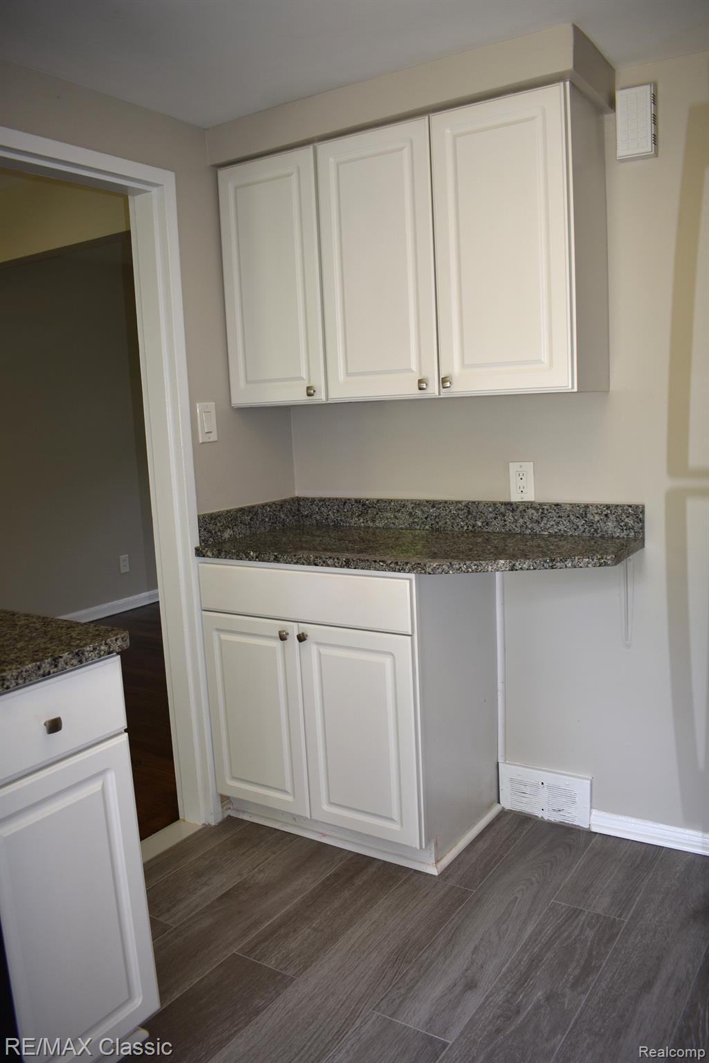 752 GRAEFIELD Court