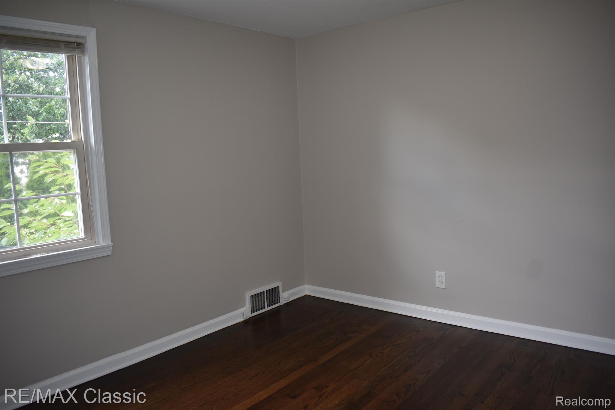 752 GRAEFIELD Court