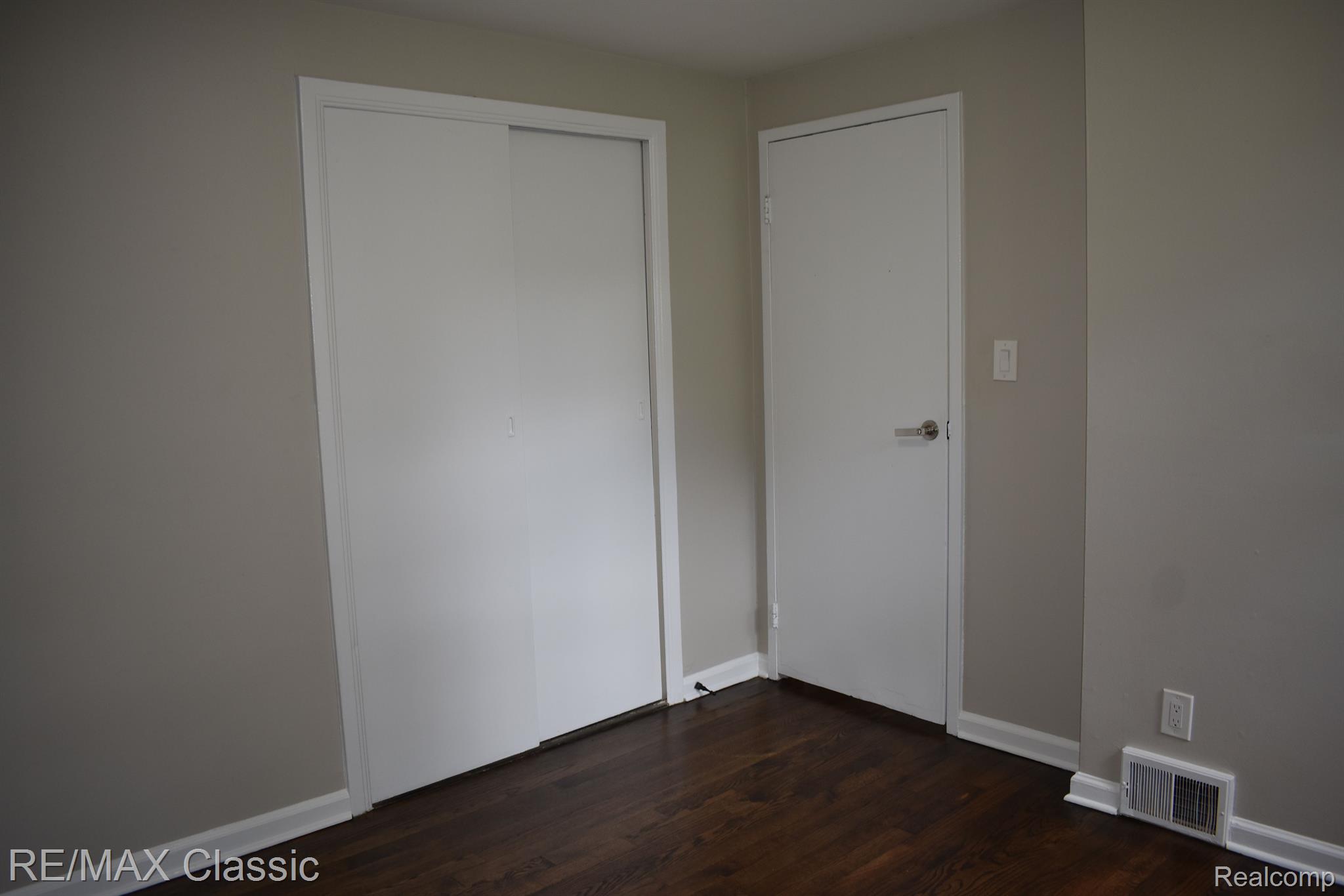752 GRAEFIELD Court