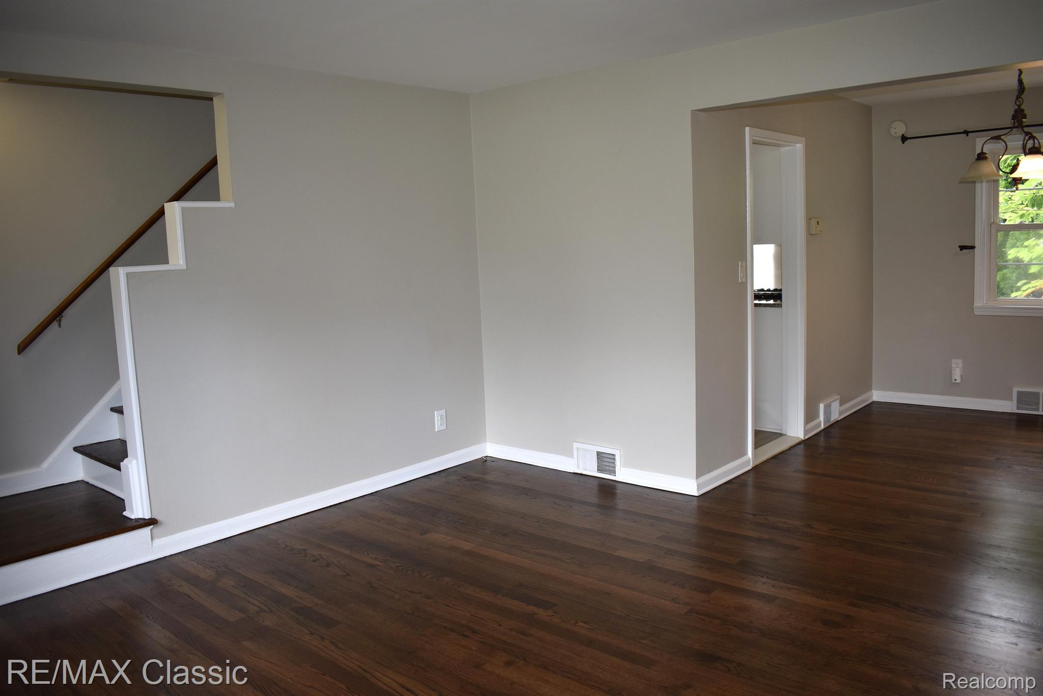 752 GRAEFIELD Court