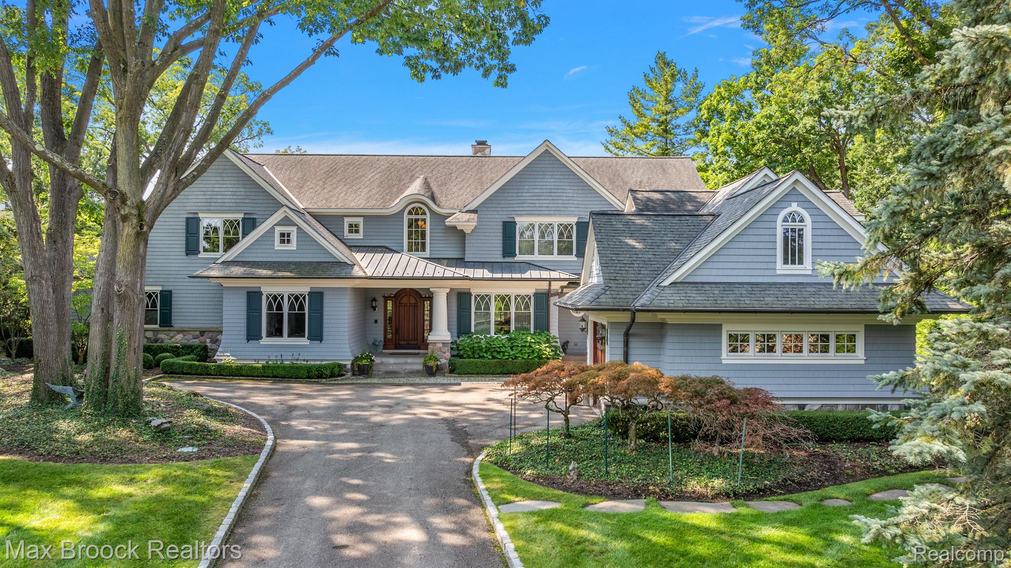 1292 CIRCLE COURT