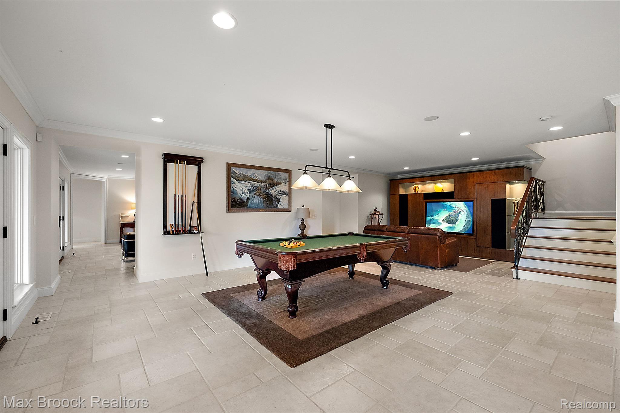 1292 CIRCLE COURT