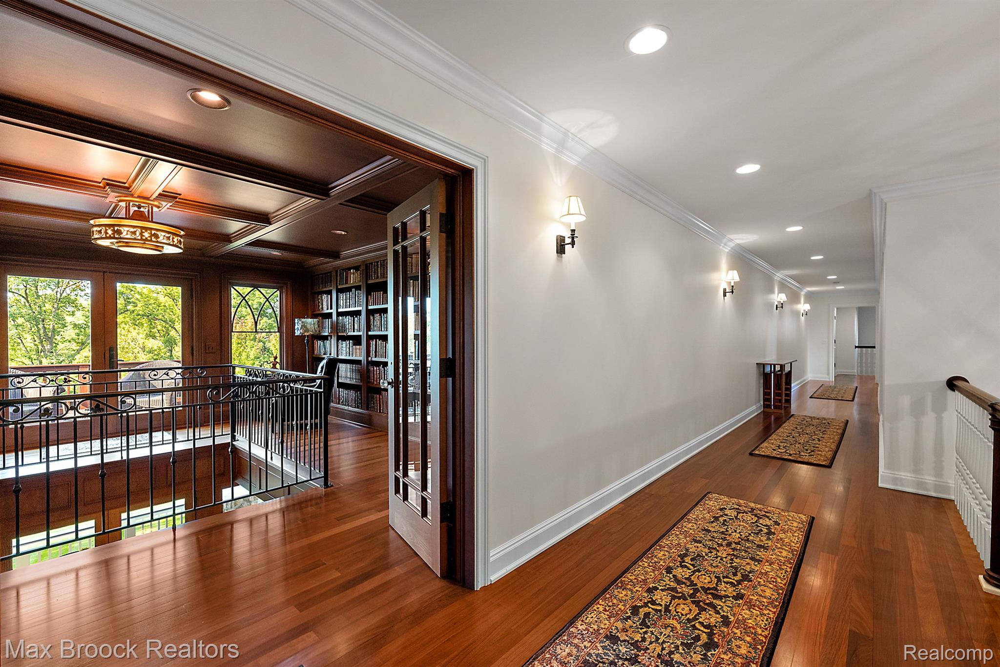1292 CIRCLE COURT