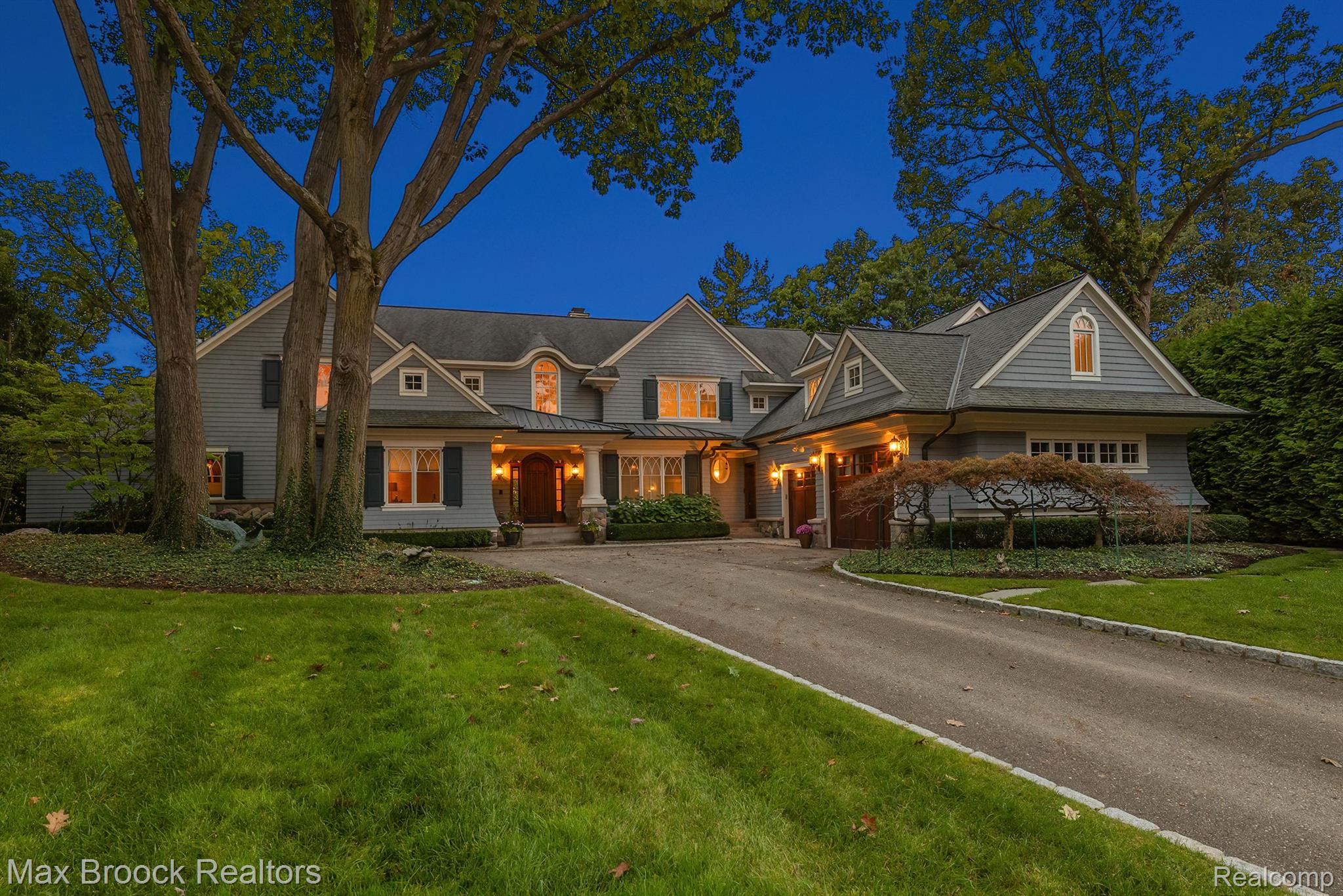 1292 CIRCLE COURT