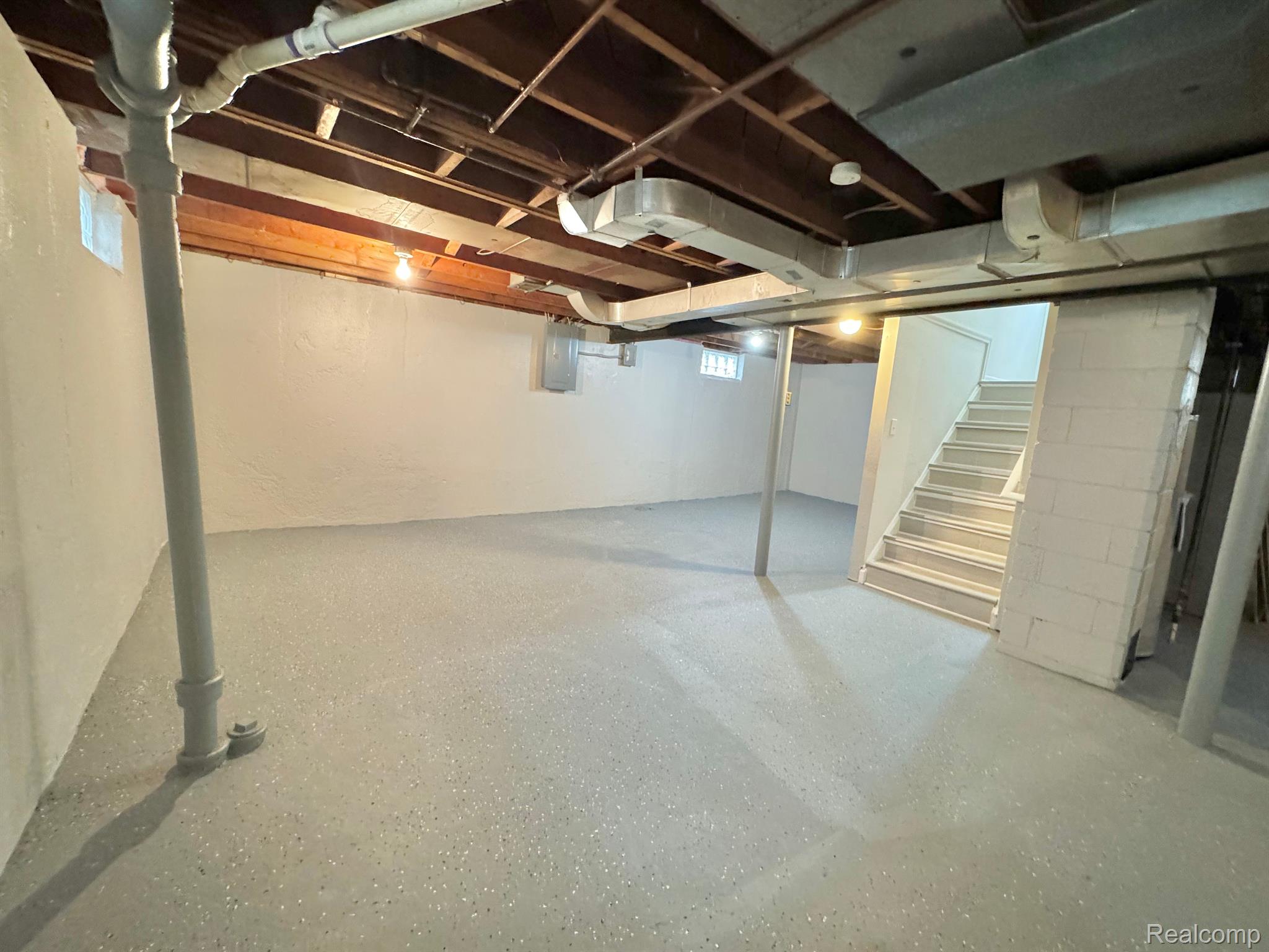14141 LONGTIN Street