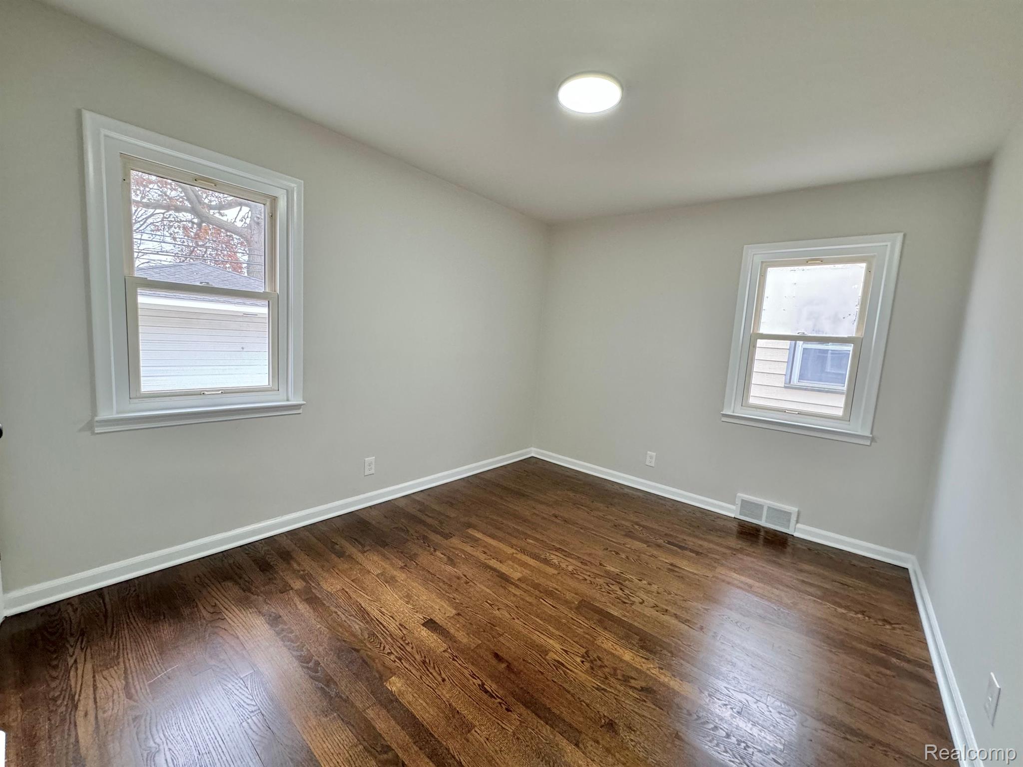 14141 LONGTIN Street