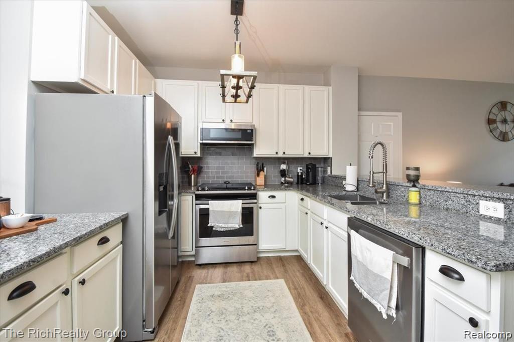 330 RED RYDER Drive 43