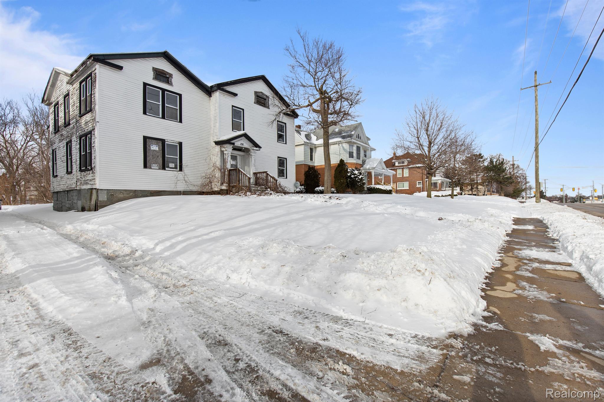 258 ORCHARD LAKE Road