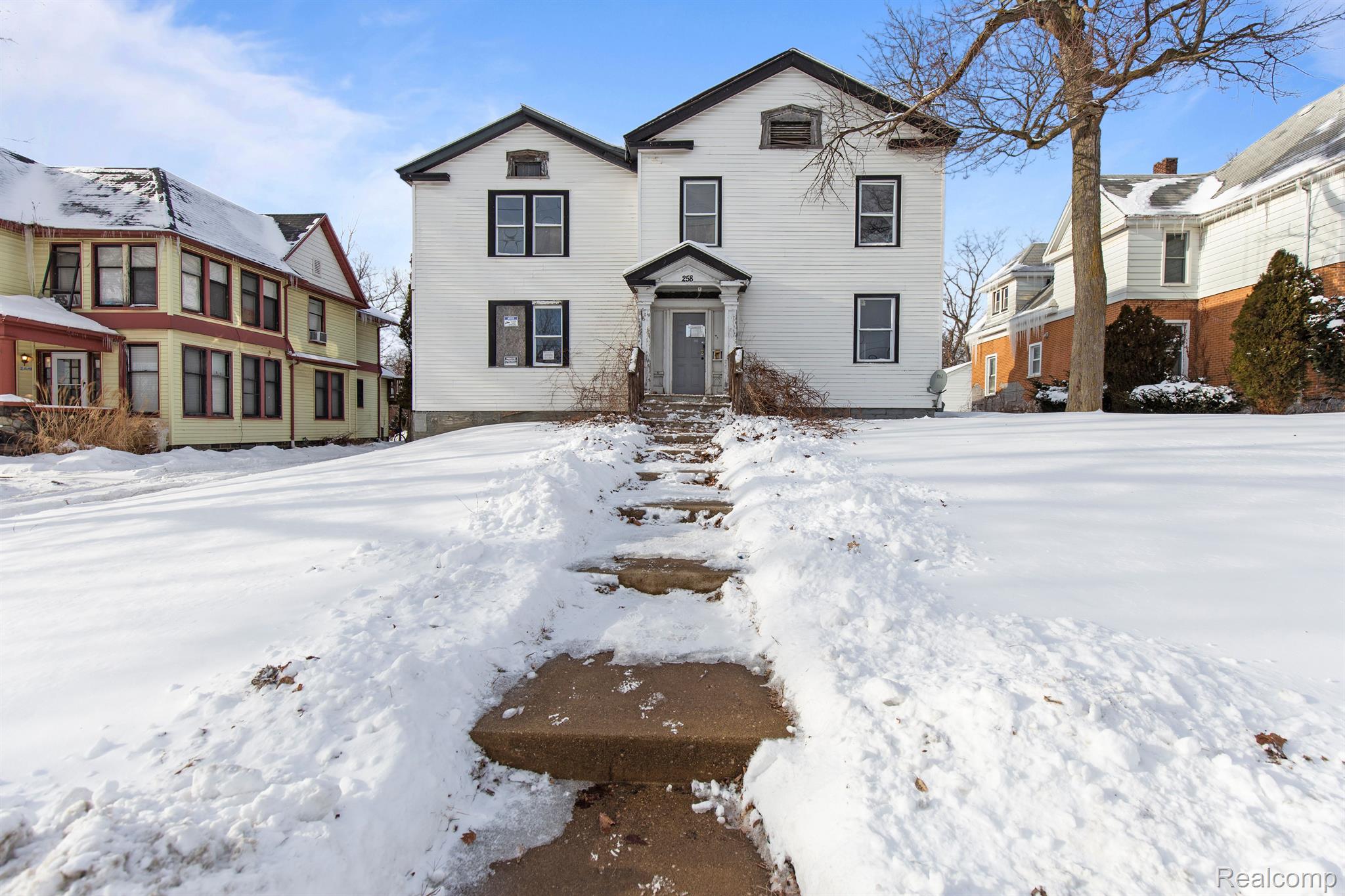 258 ORCHARD LAKE Road