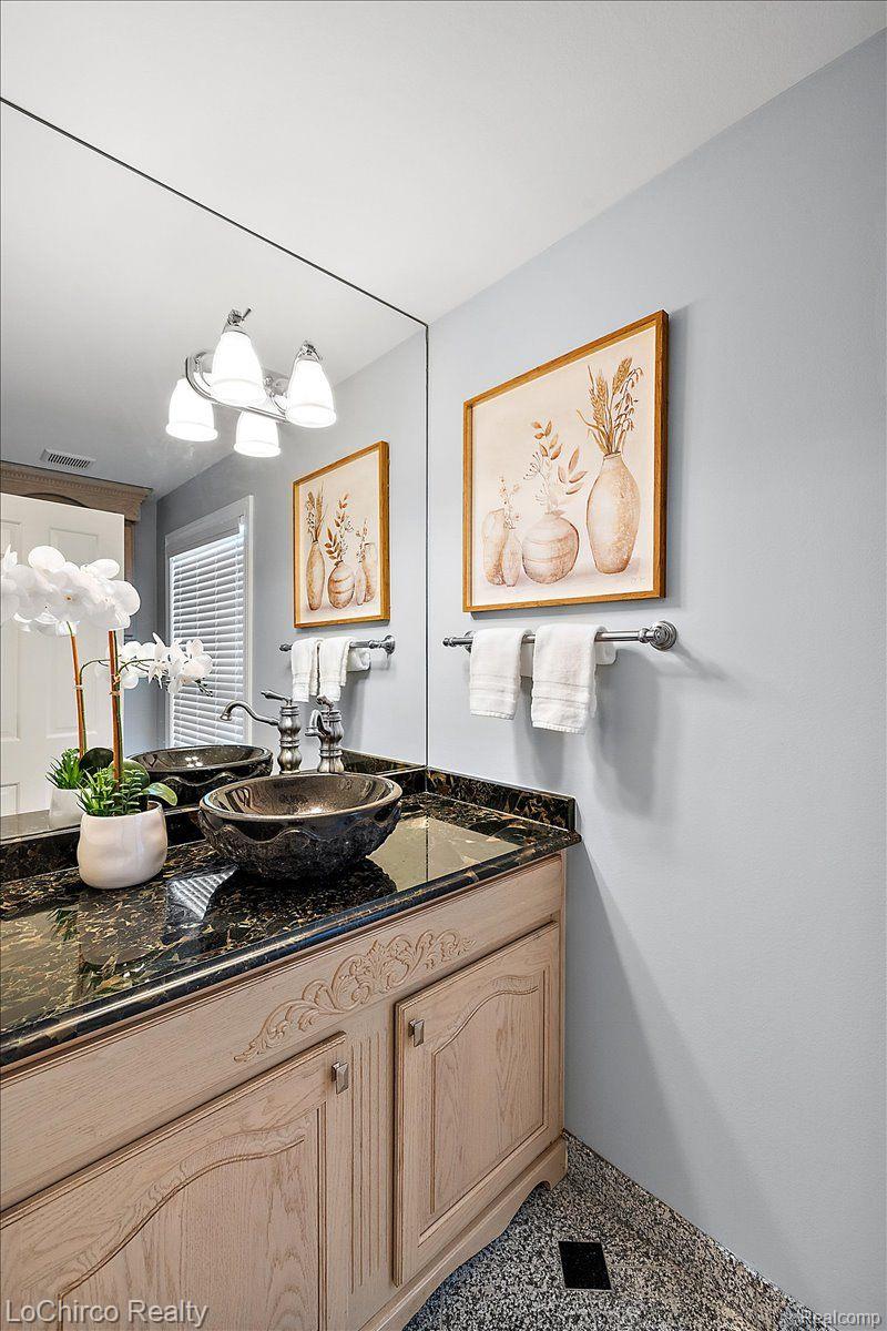 3495 MACNICHOL Trail