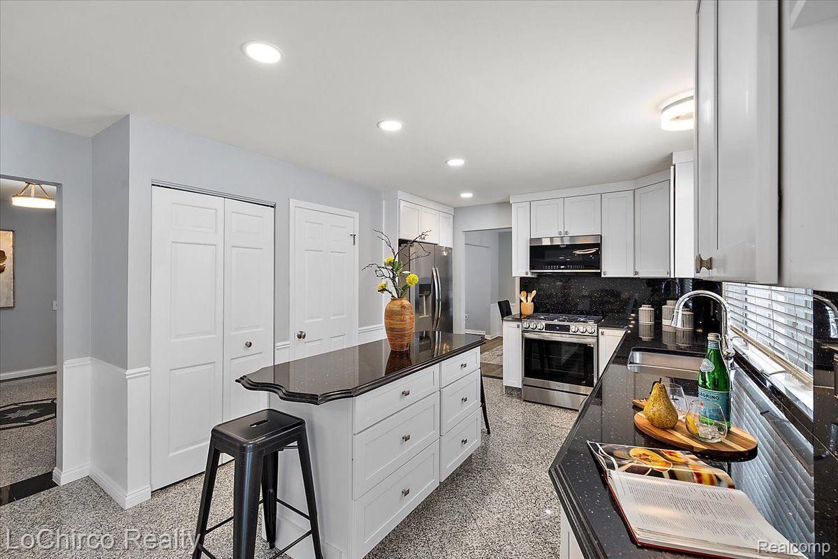 3495 MACNICHOL Trail