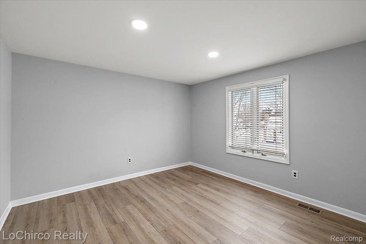 3495 MACNICHOL Trail