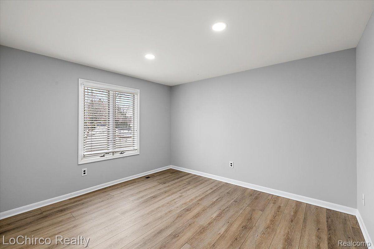 3495 MACNICHOL Trail