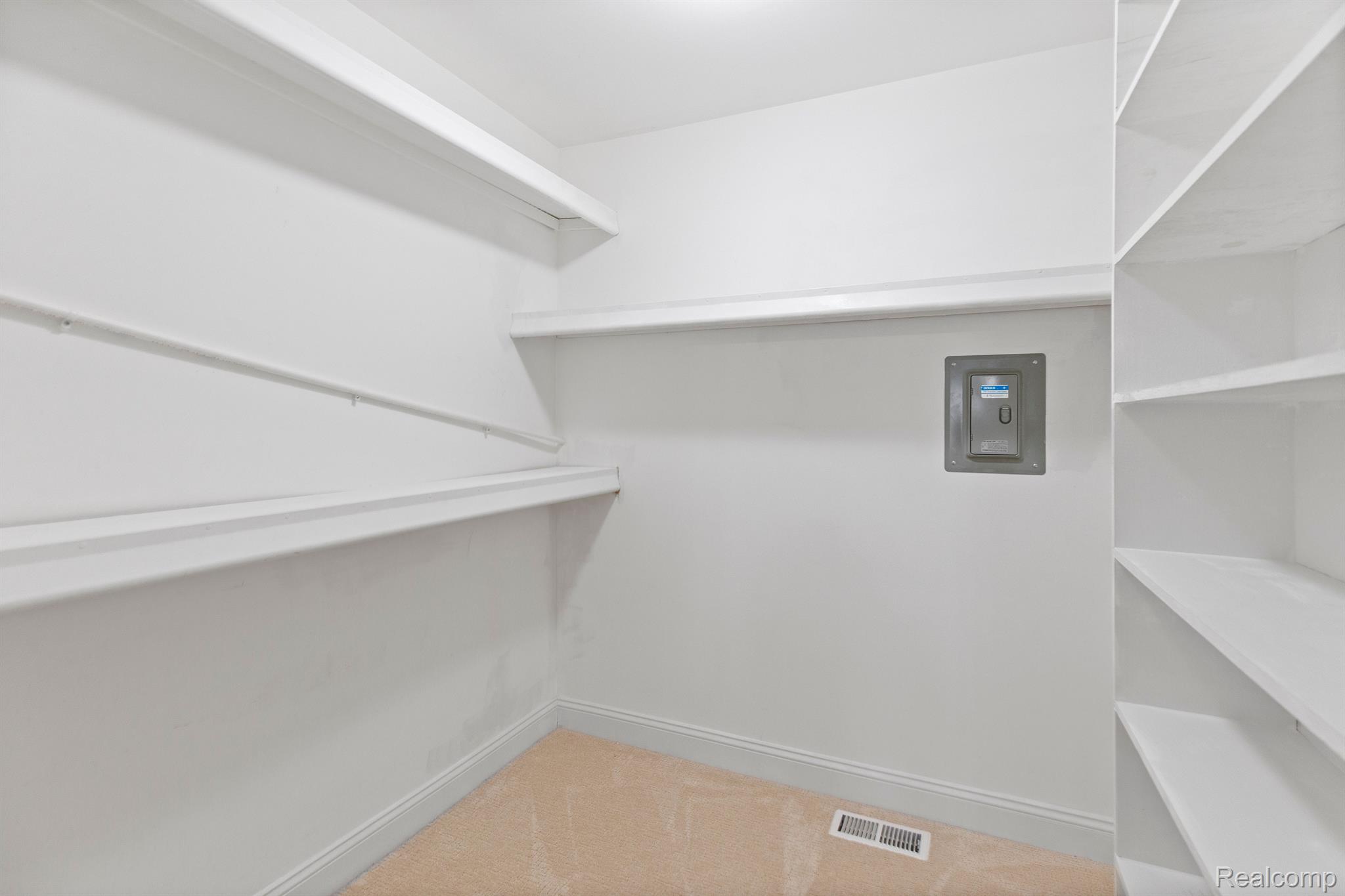 1975 FLEETWOOD Drive