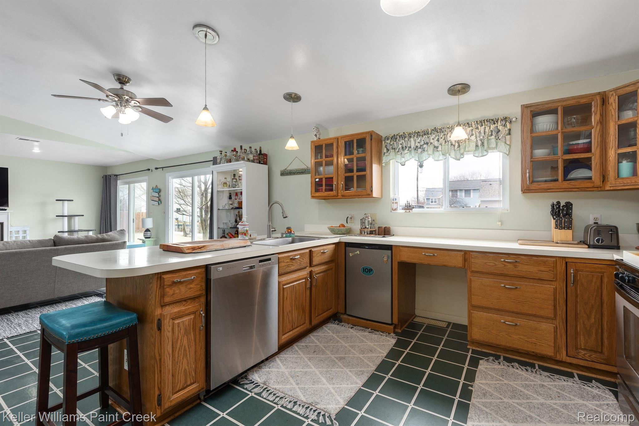 46669 ROSELANE Drive