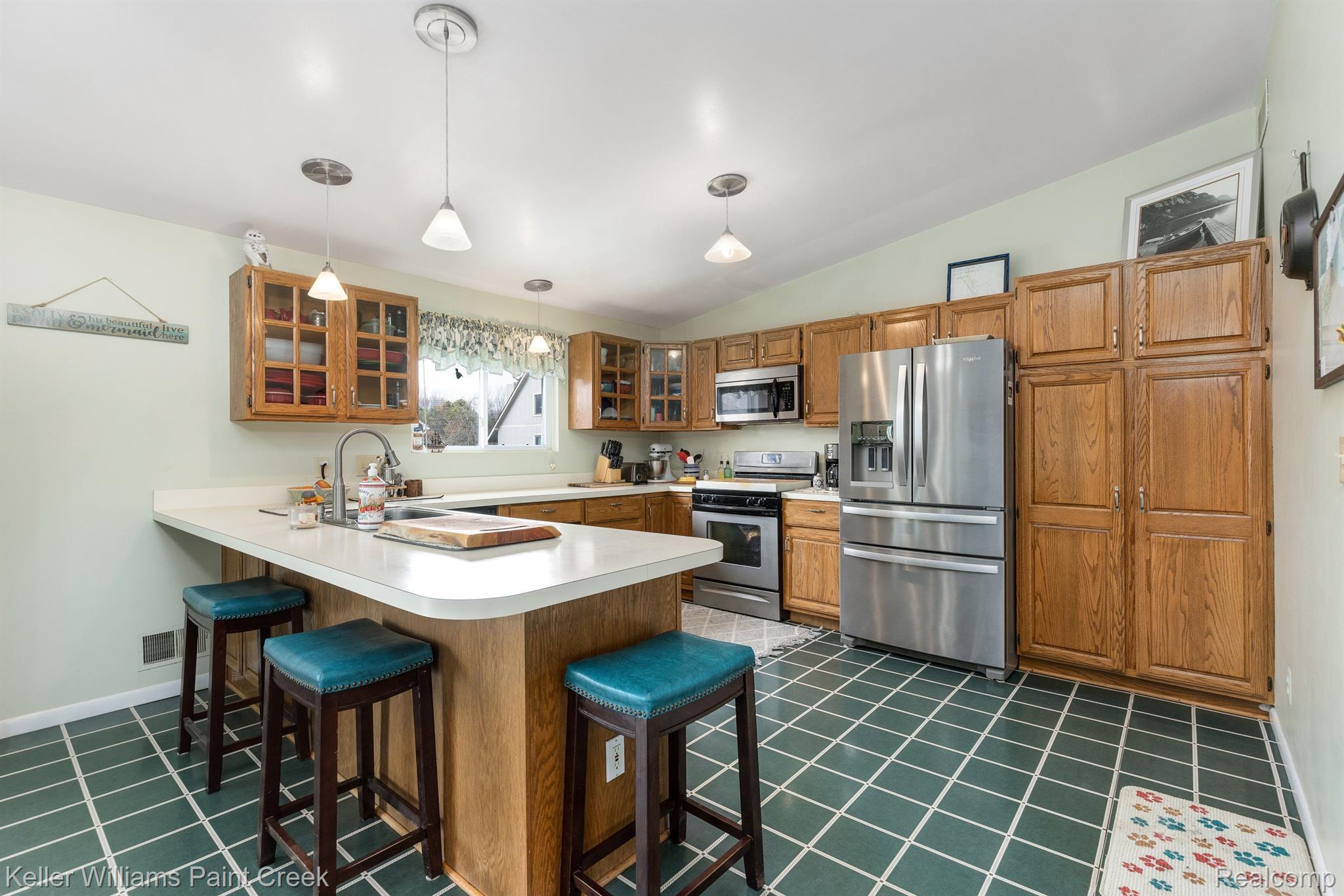 46669 ROSELANE Drive