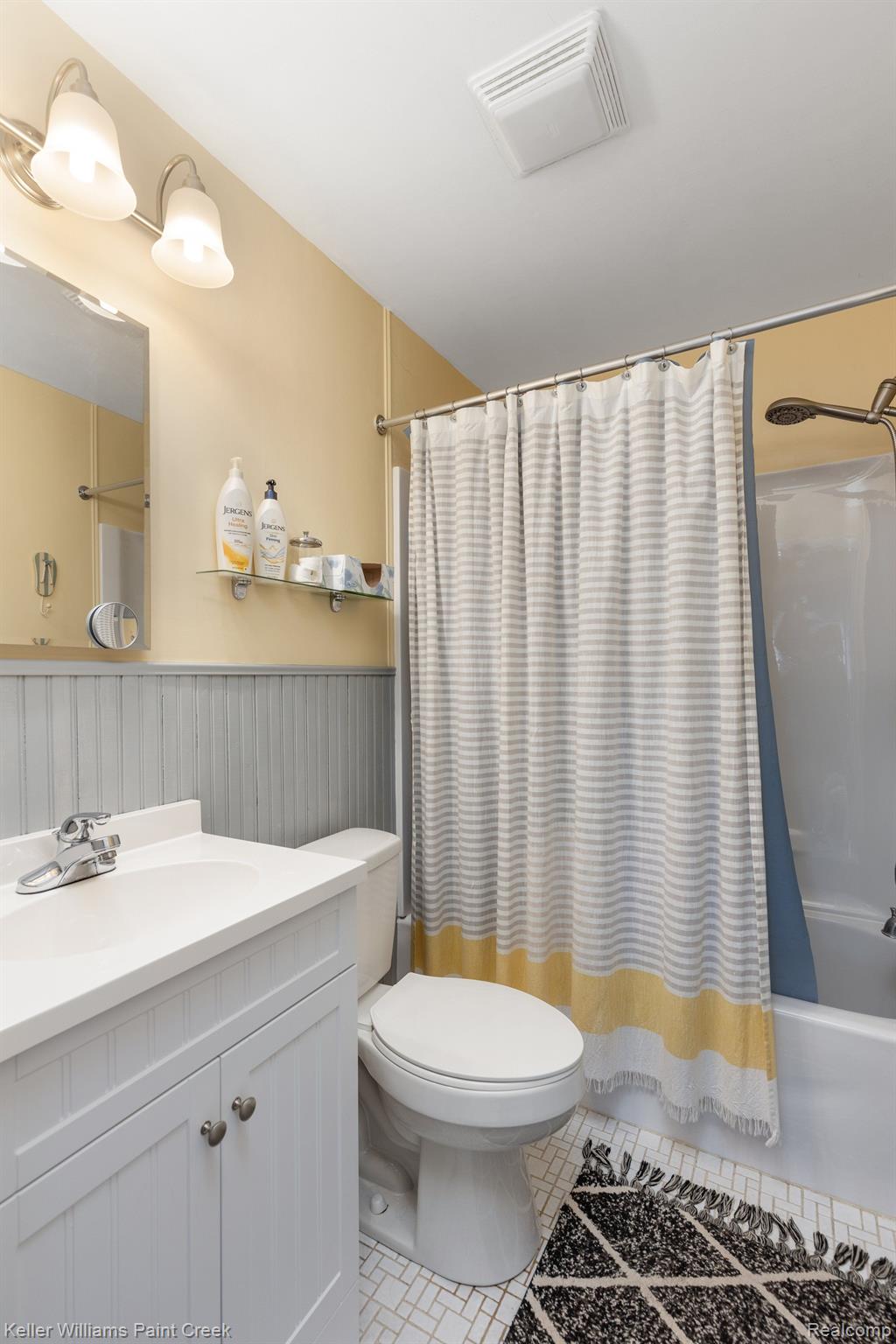 46669 ROSELANE Drive