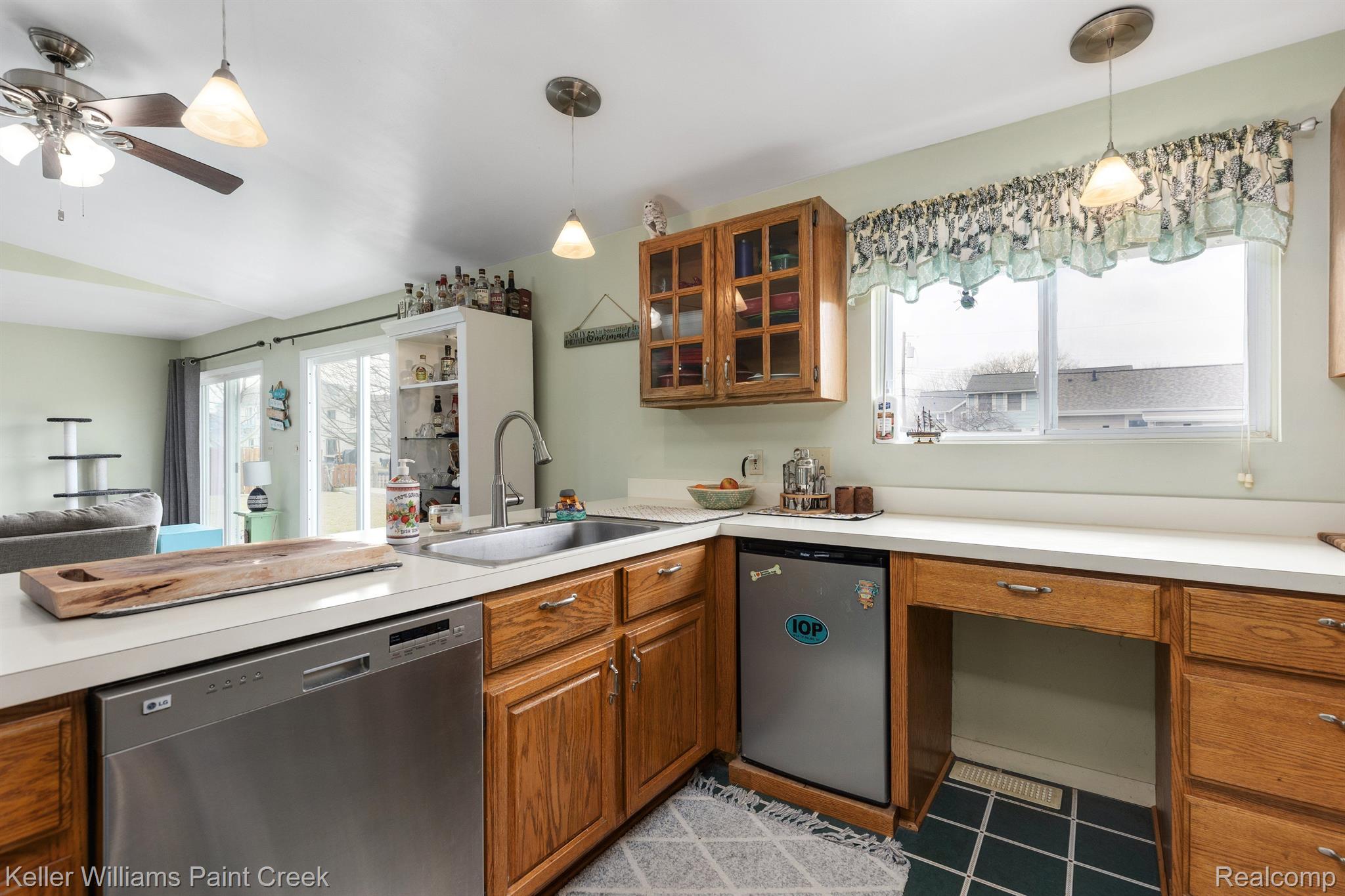 46669 ROSELANE Drive