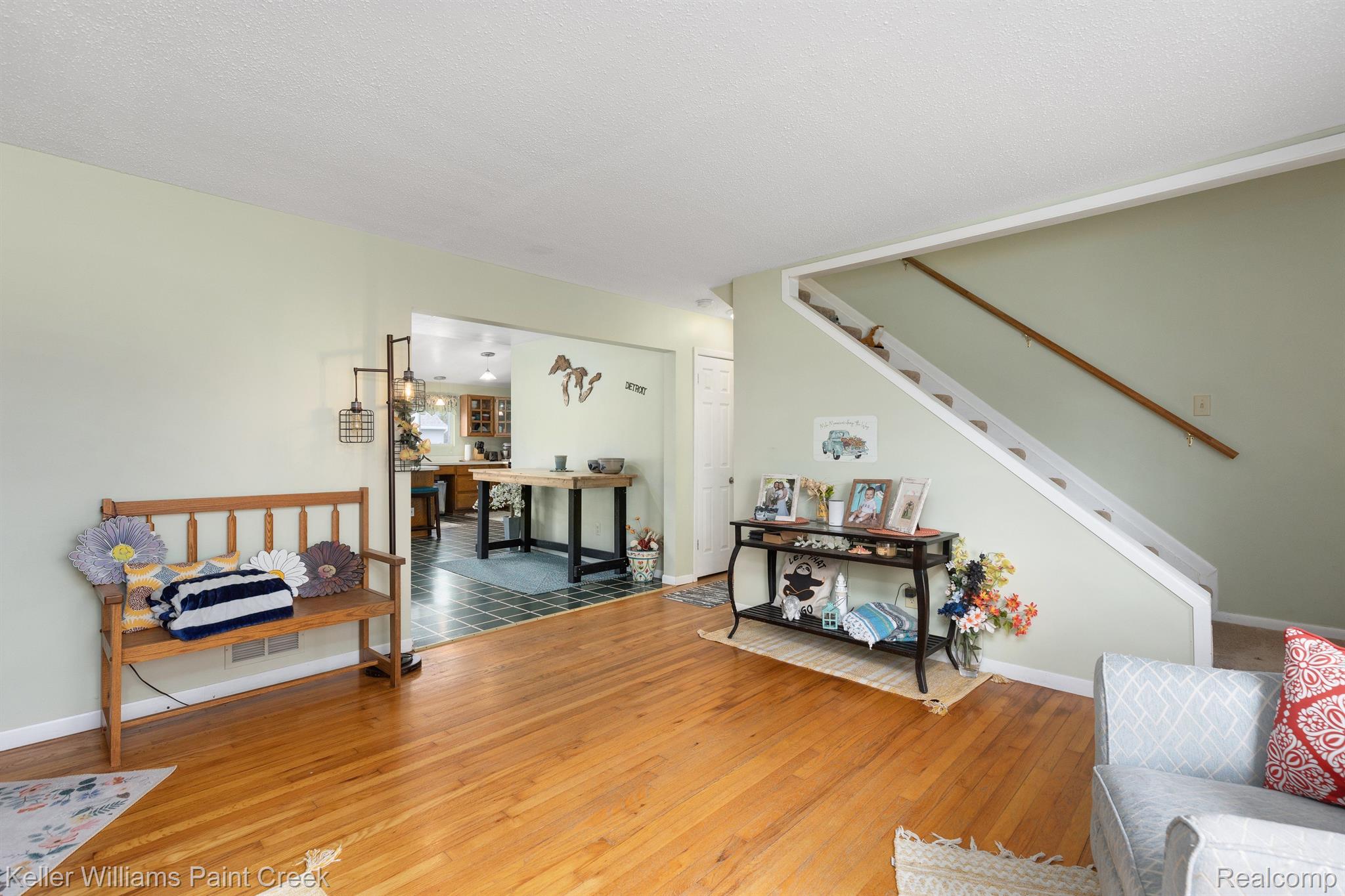 46669 ROSELANE Drive