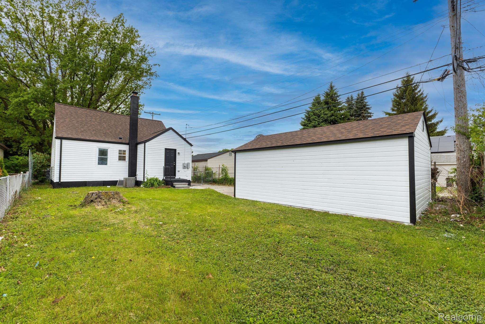 27396 BEECHURST Street