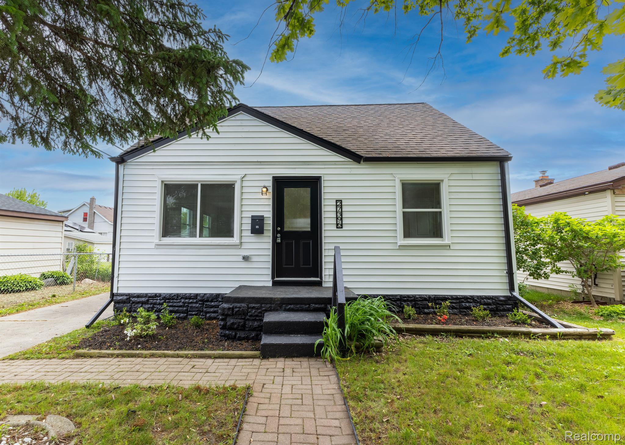 27396 BEECHURST Street