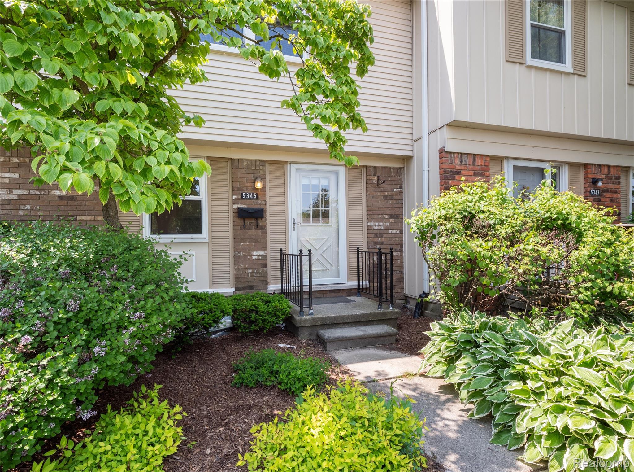 5345 Breeze Hill Place