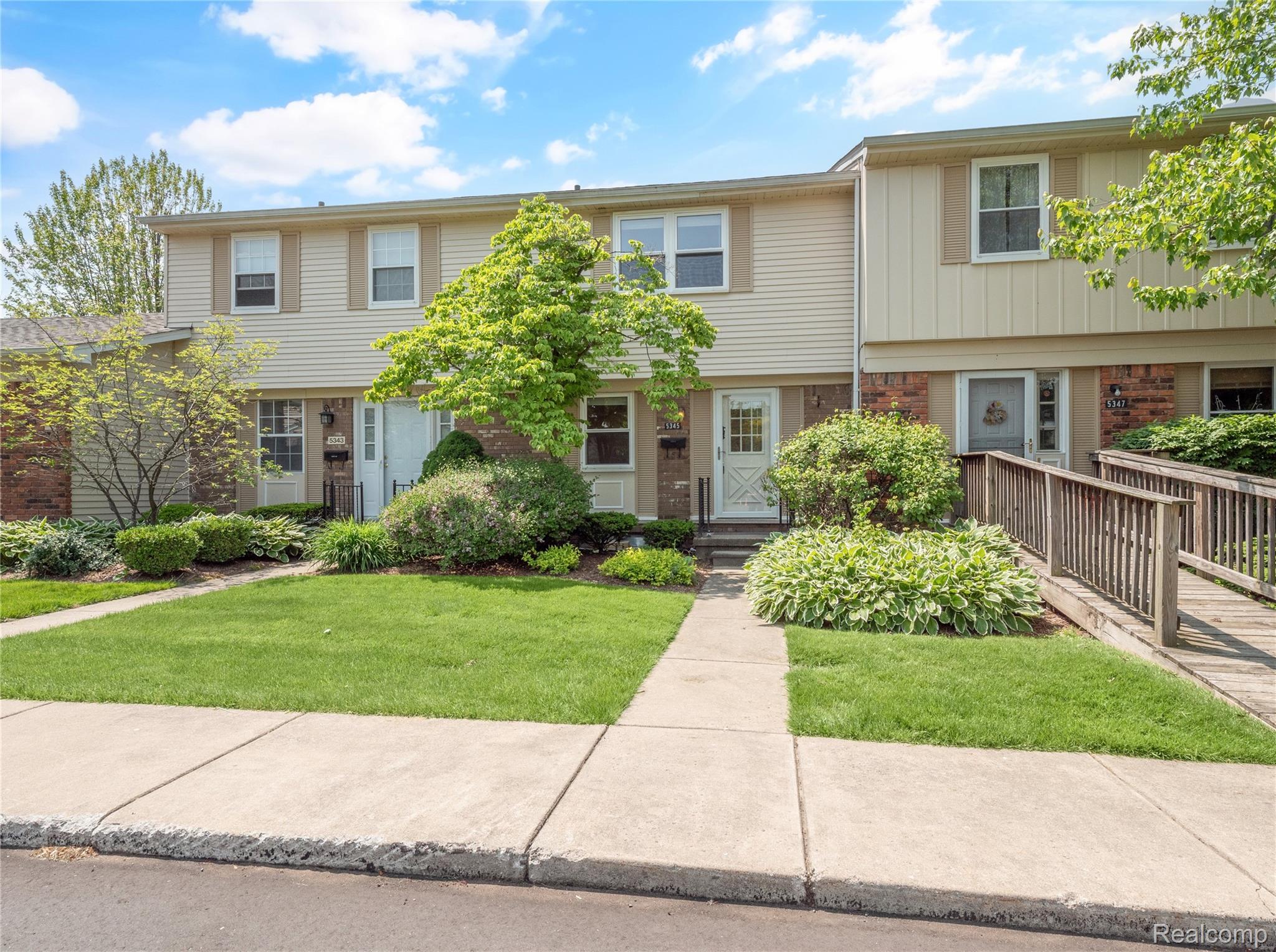 5345 Breeze Hill Place