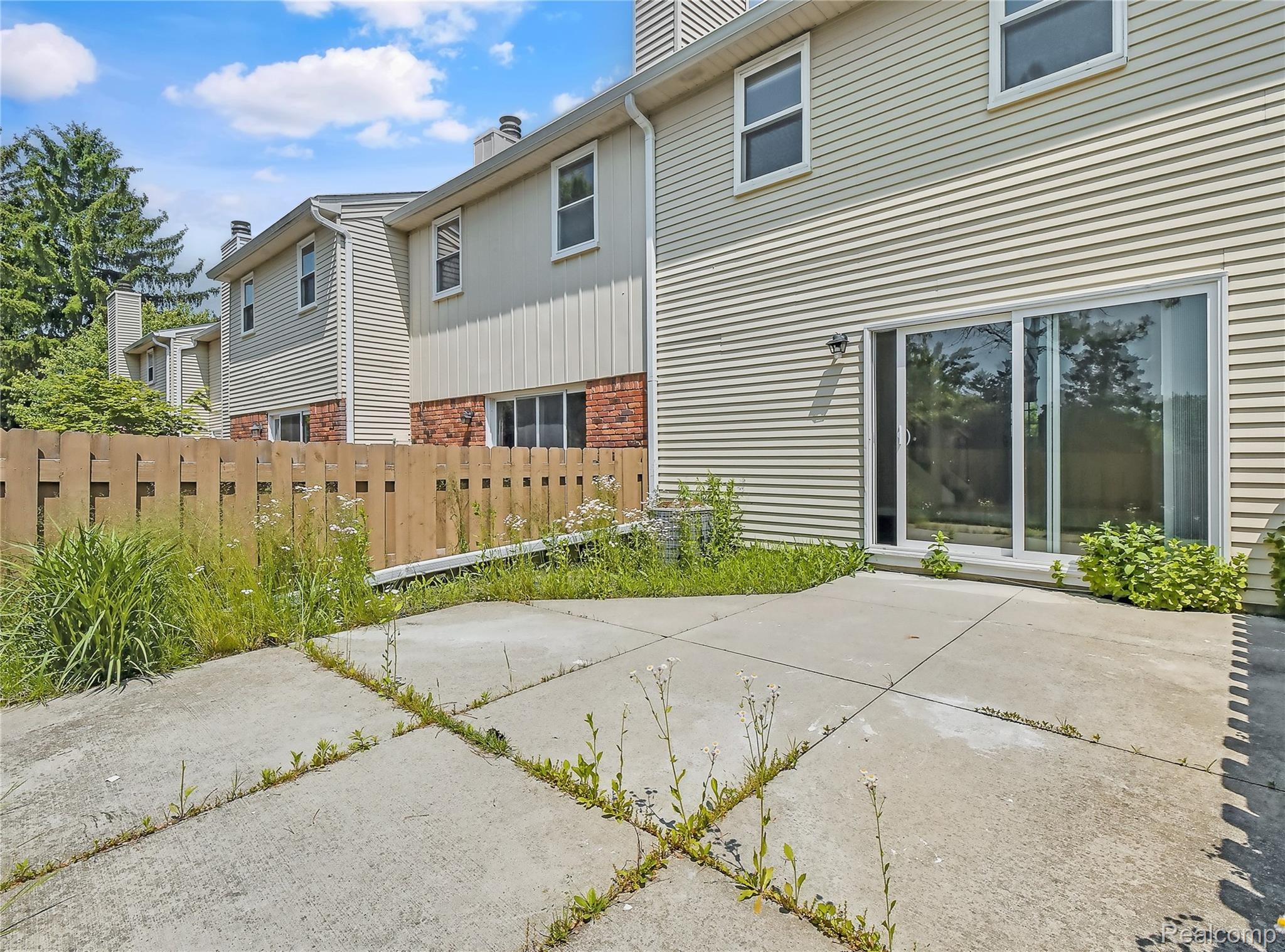 5345 Breeze Hill Place