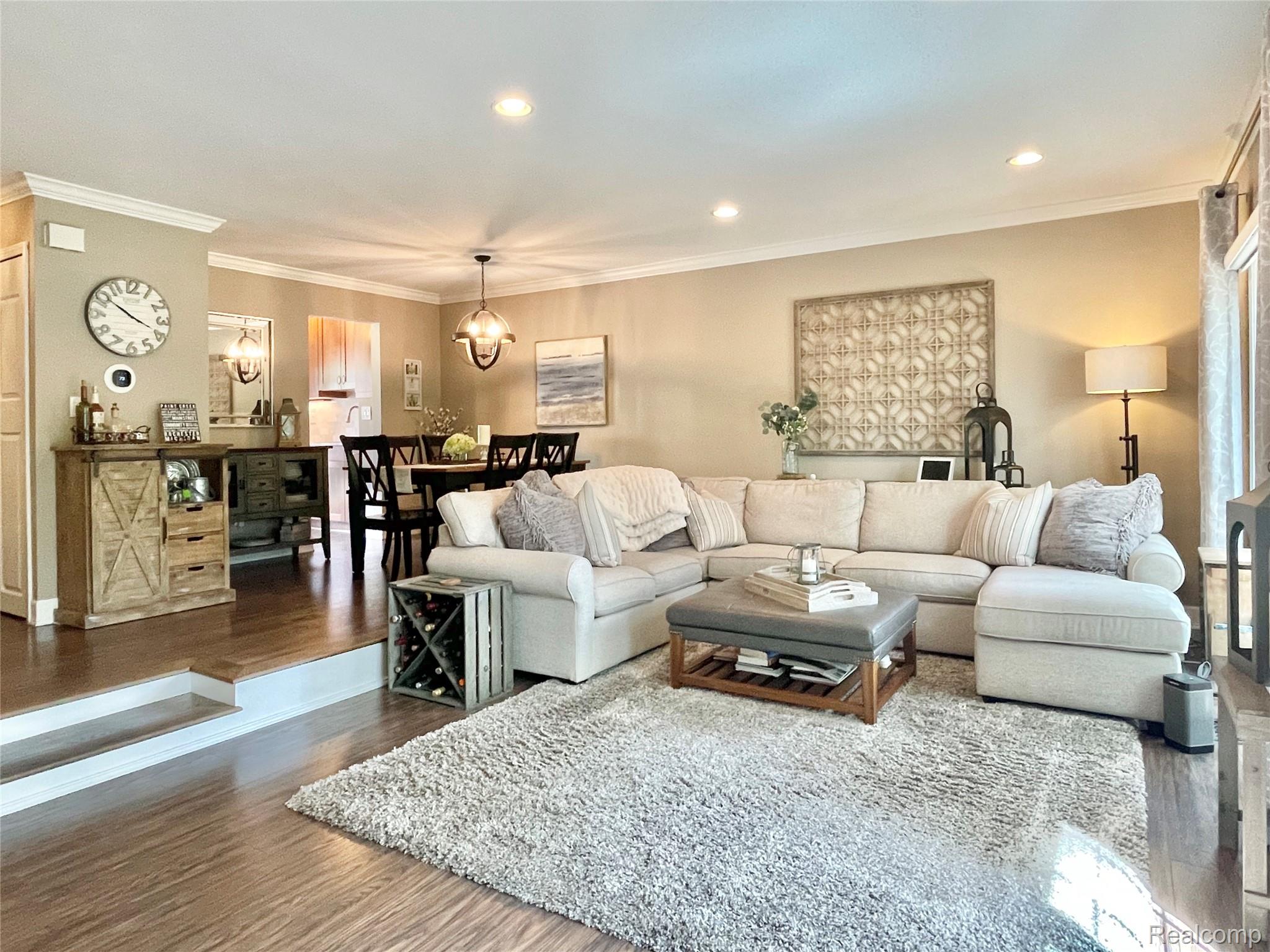 1123 Kings Cove Drive