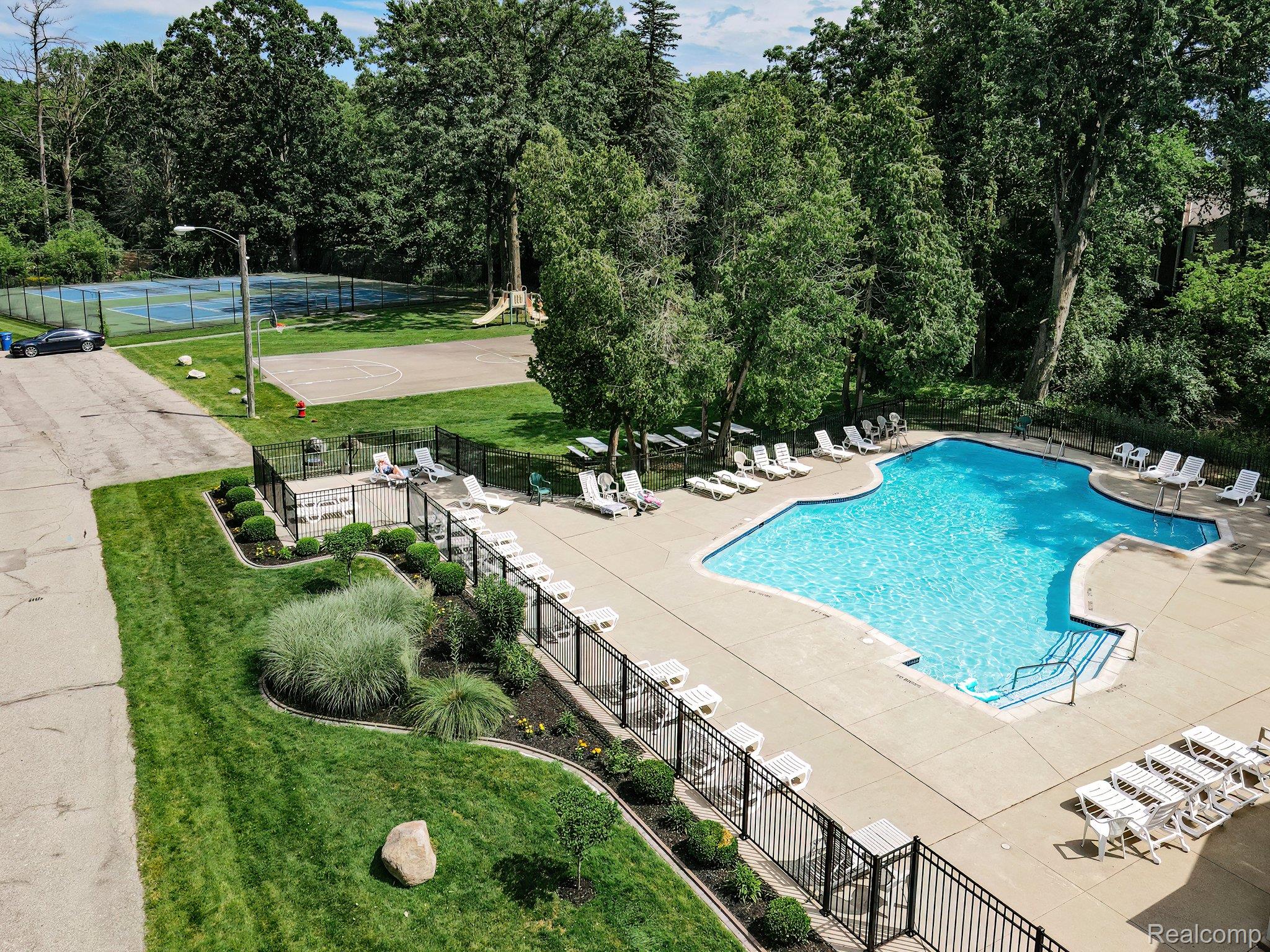 1123 Kings Cove Drive