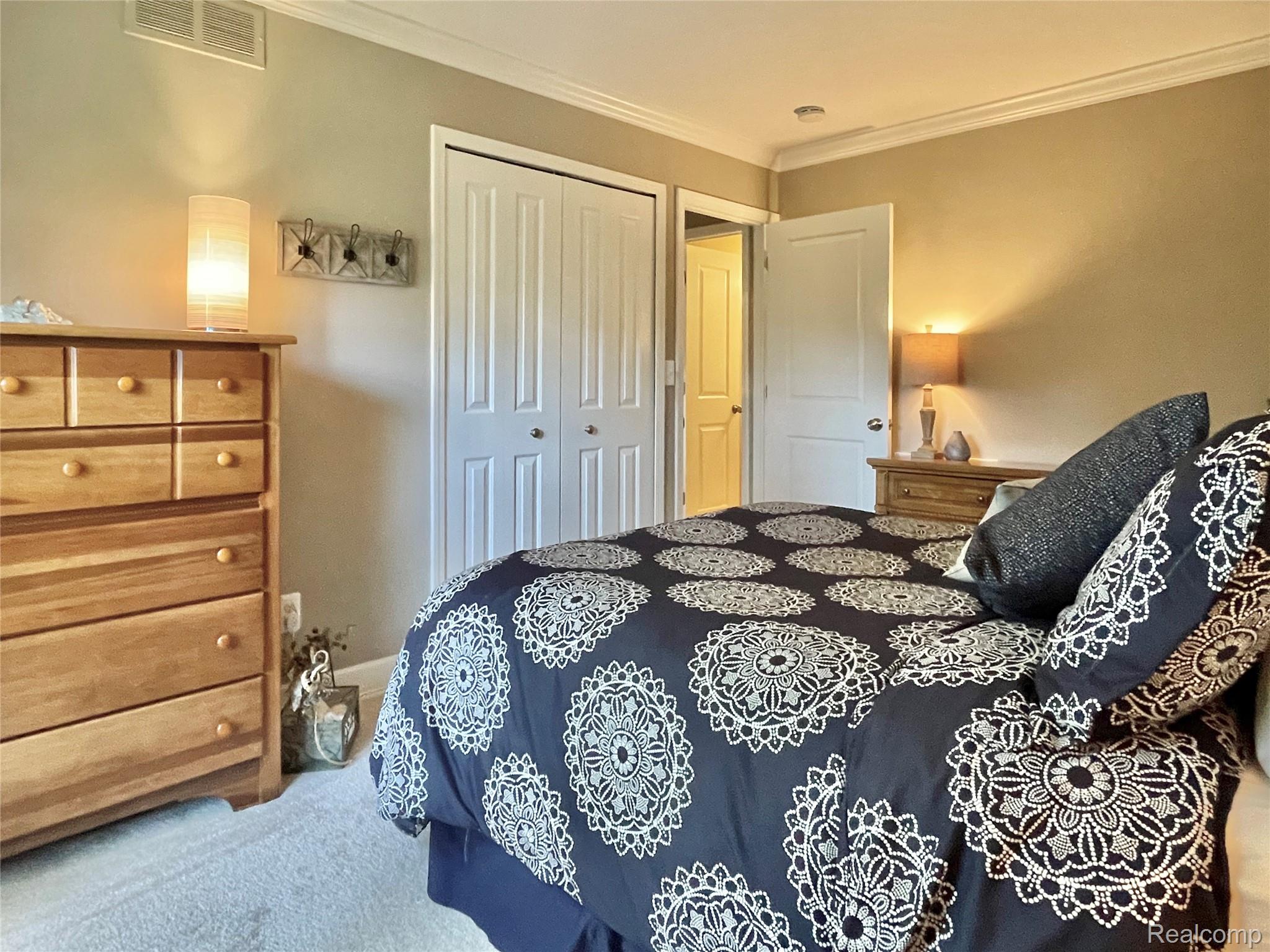 1123 Kings Cove Drive