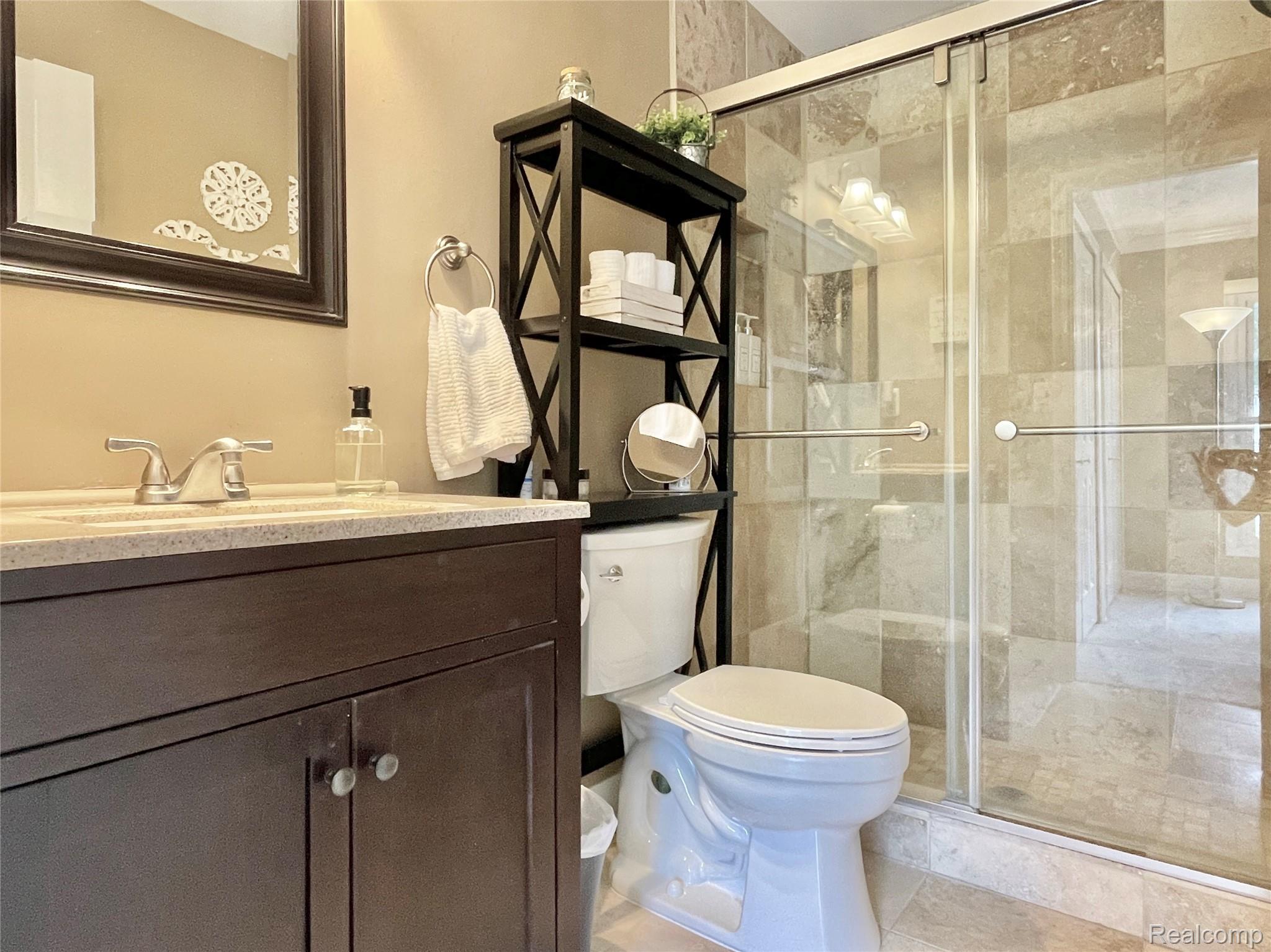 1123 Kings Cove Drive