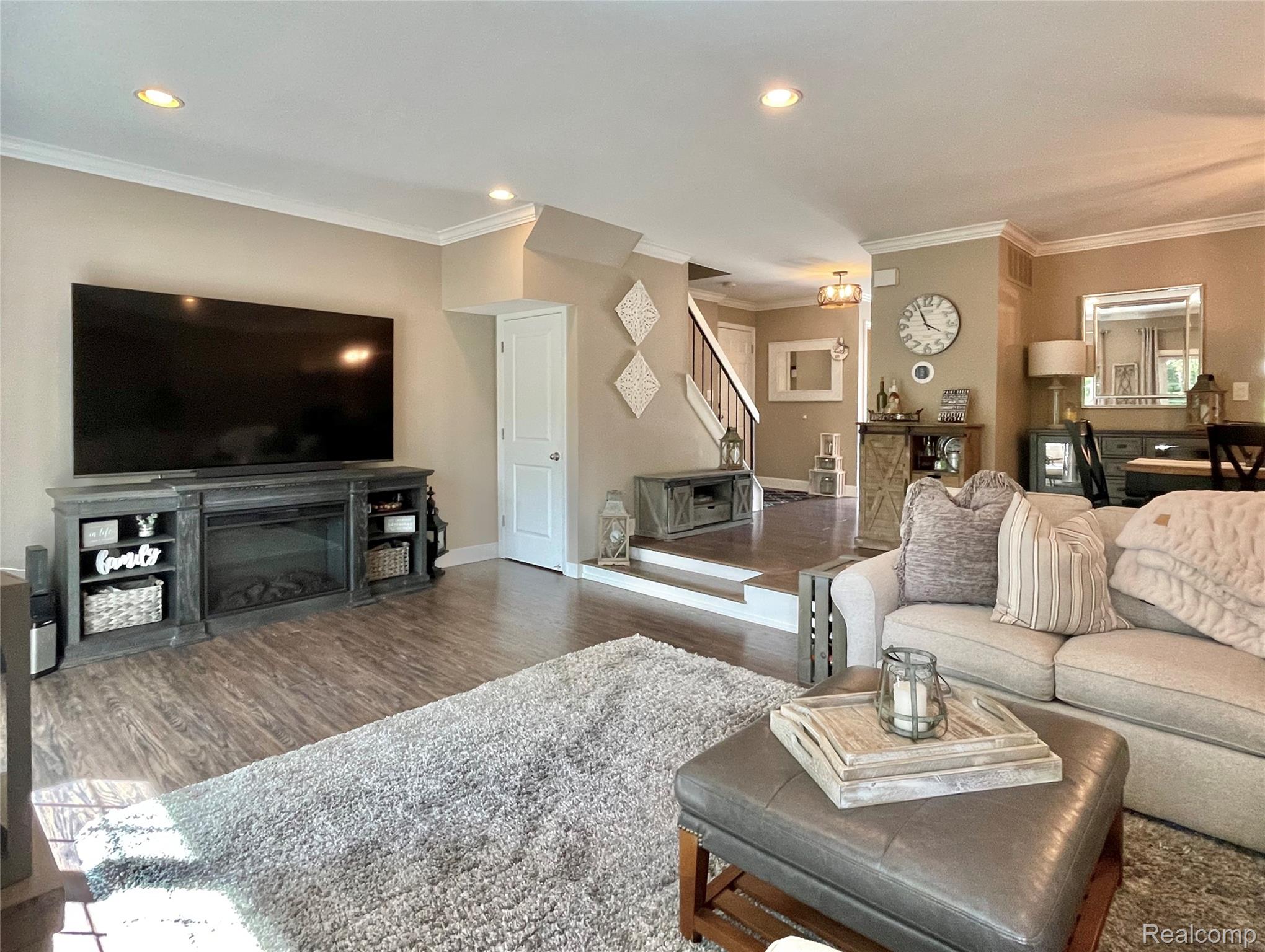 1123 Kings Cove Drive