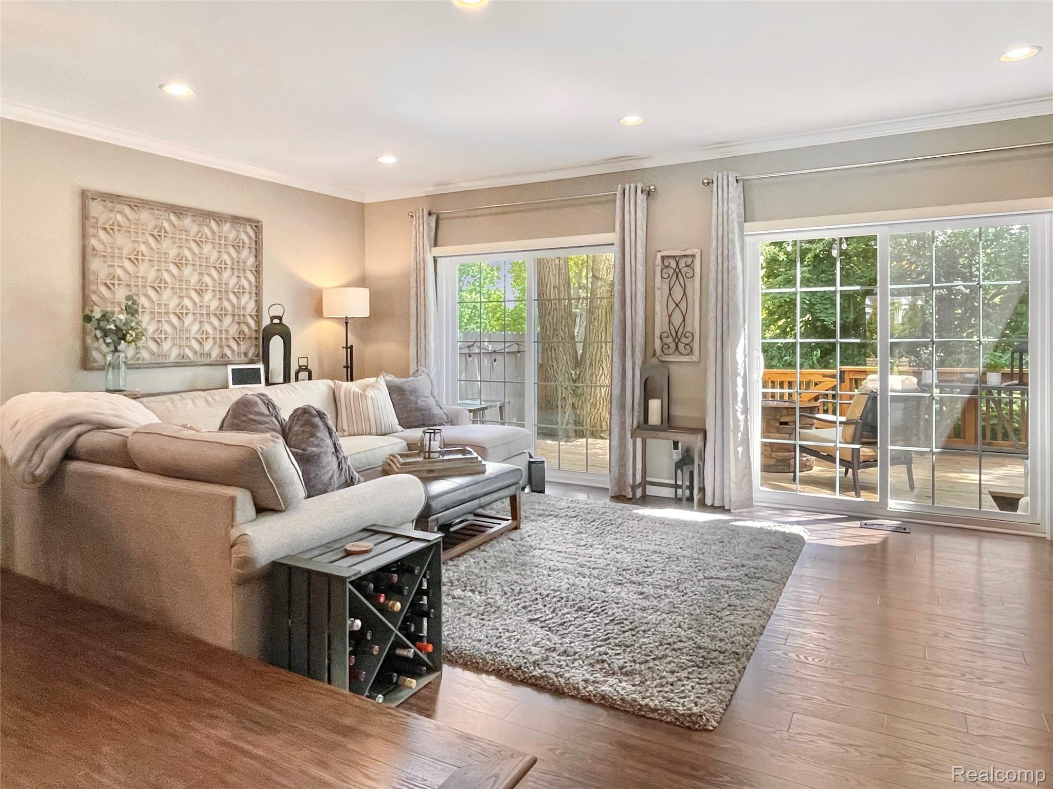 1123 Kings Cove Drive