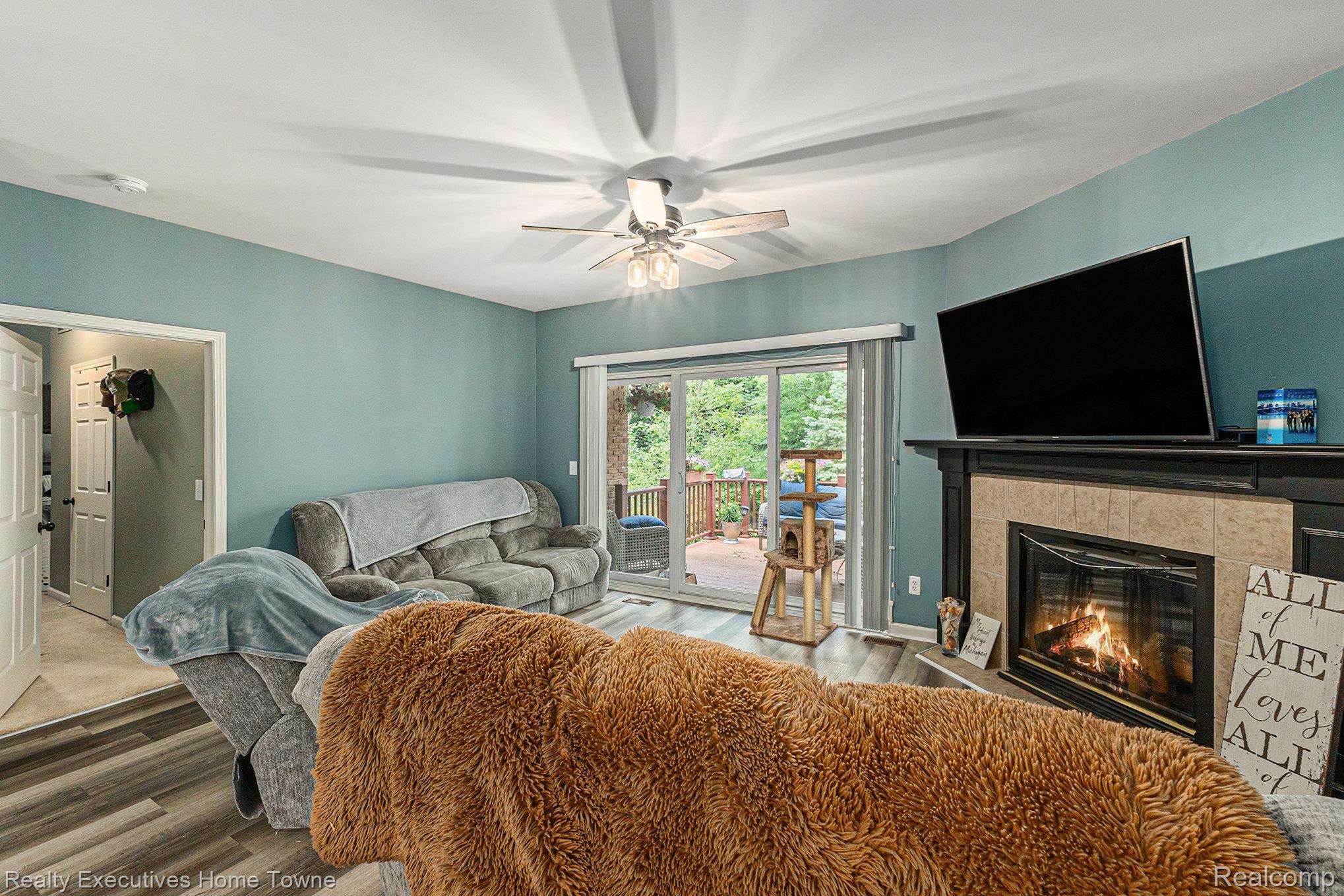 5187 Mesa Drive