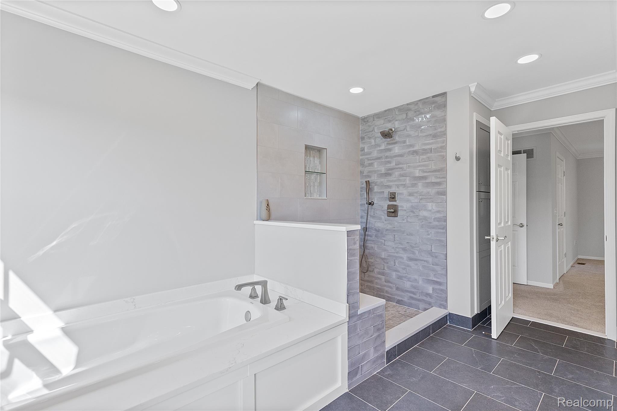 4360 Carriage Hill Court