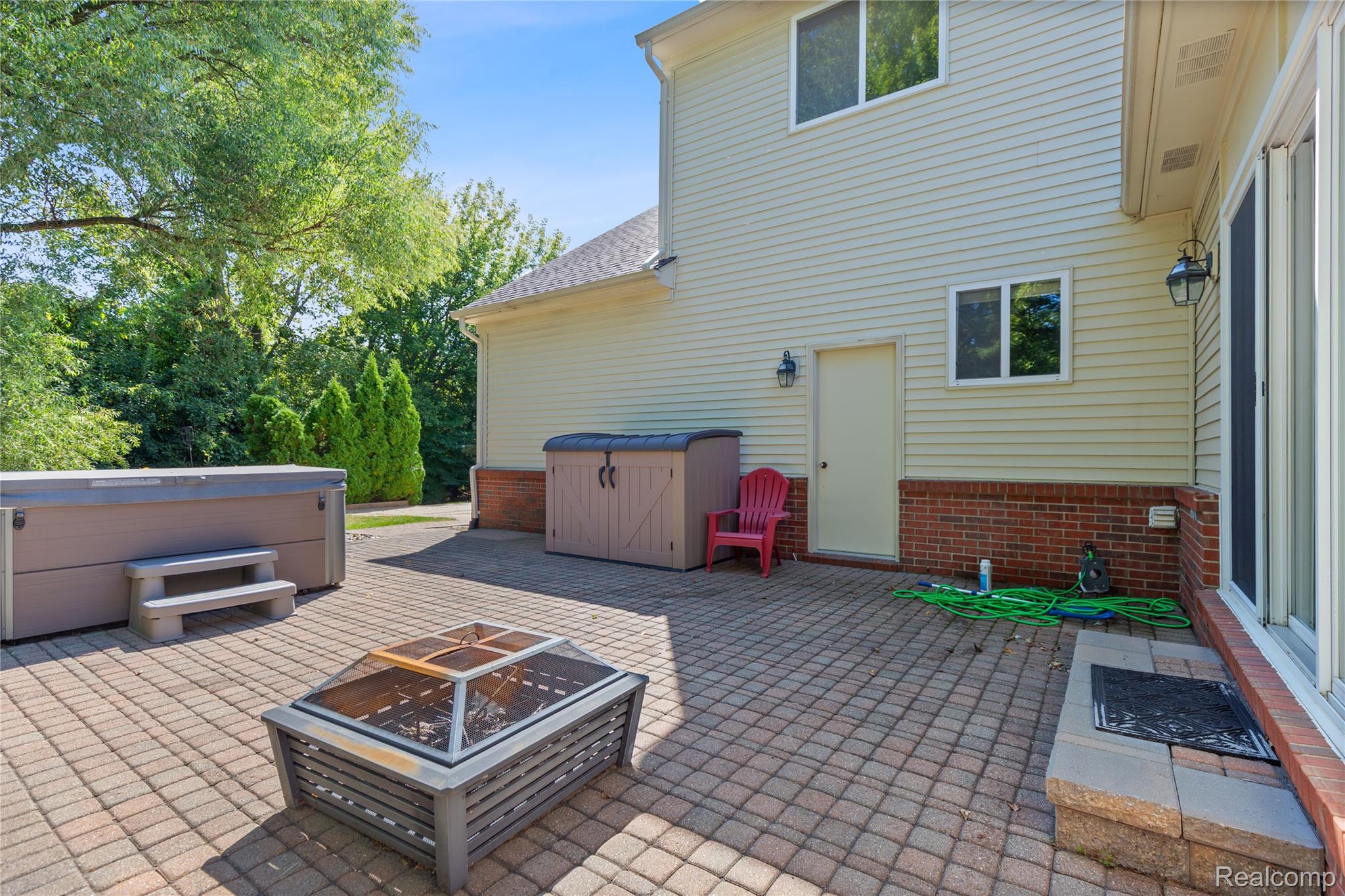 4360 Carriage Hill Court