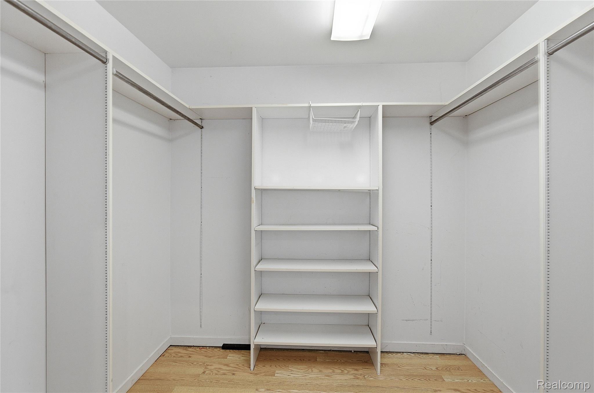 2347 Silverdown Court