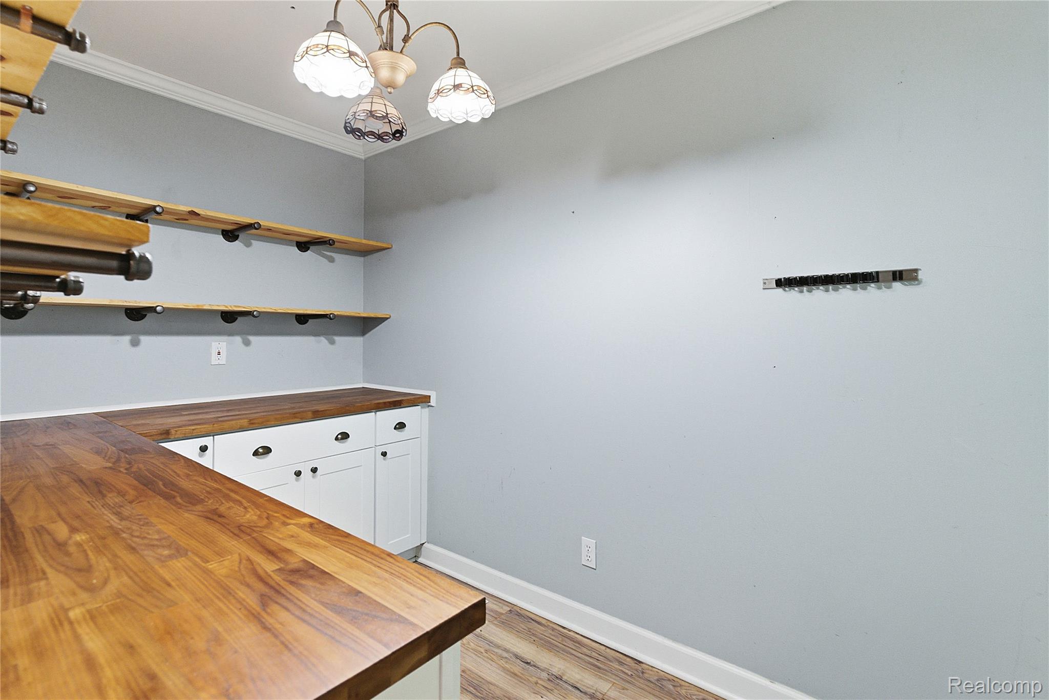 2347 Silverdown Court