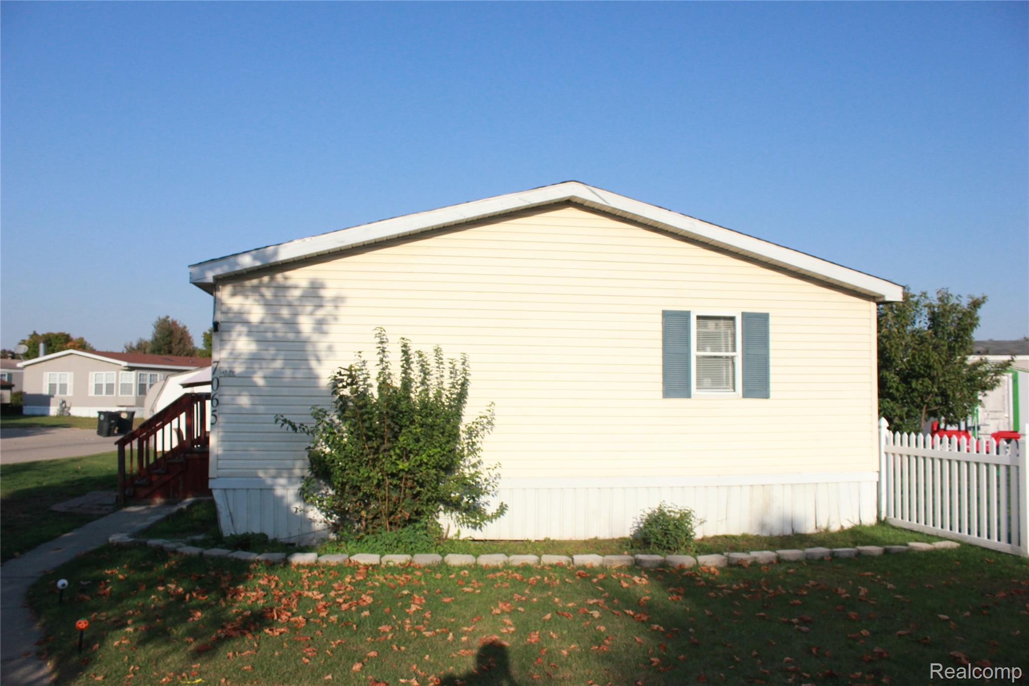 7065 El paso Boulevard