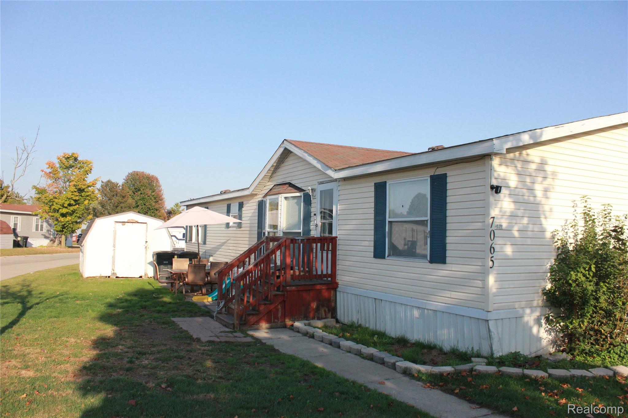 7065 El paso Boulevard