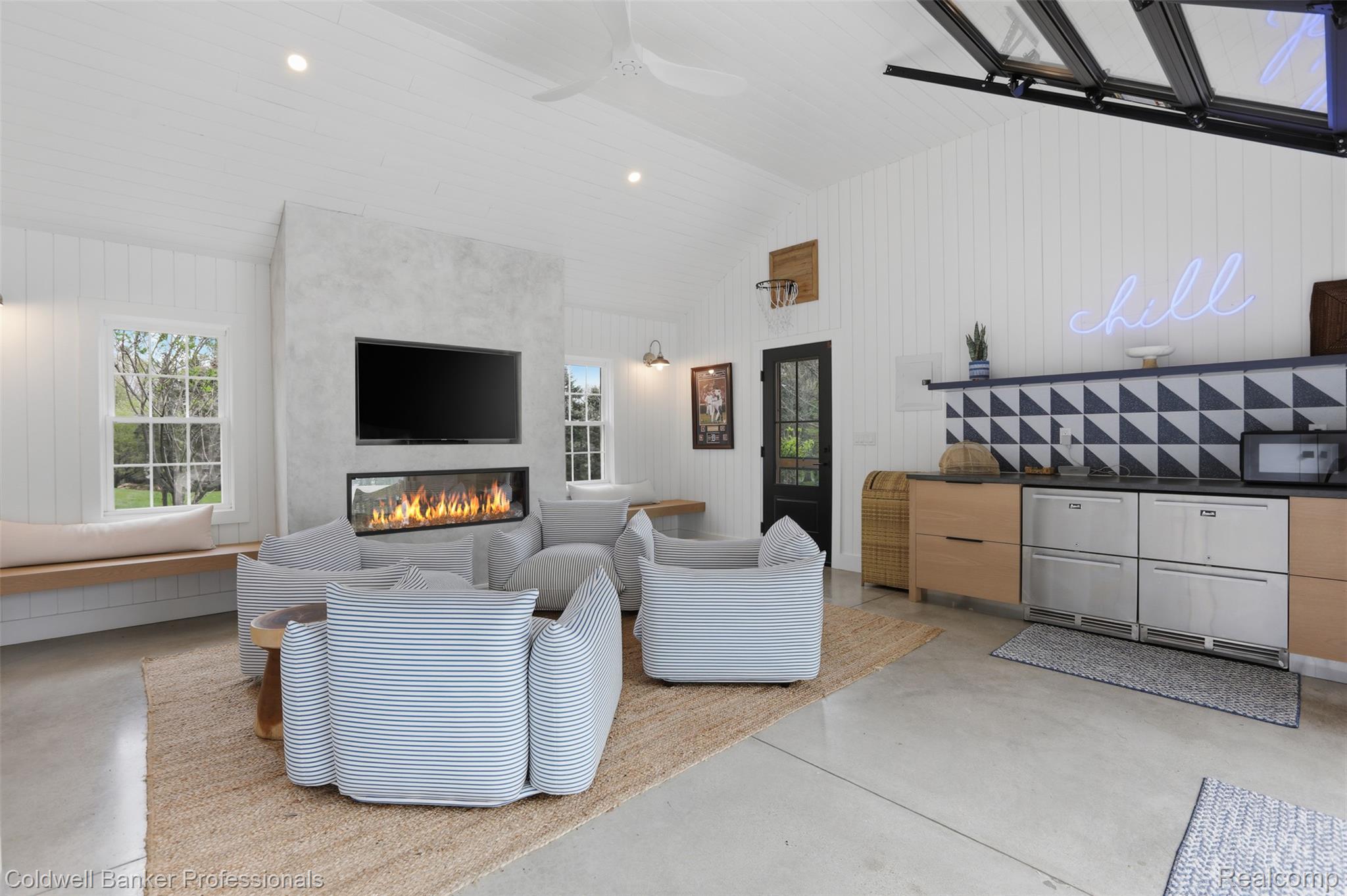 5490 Great Fosters Drive