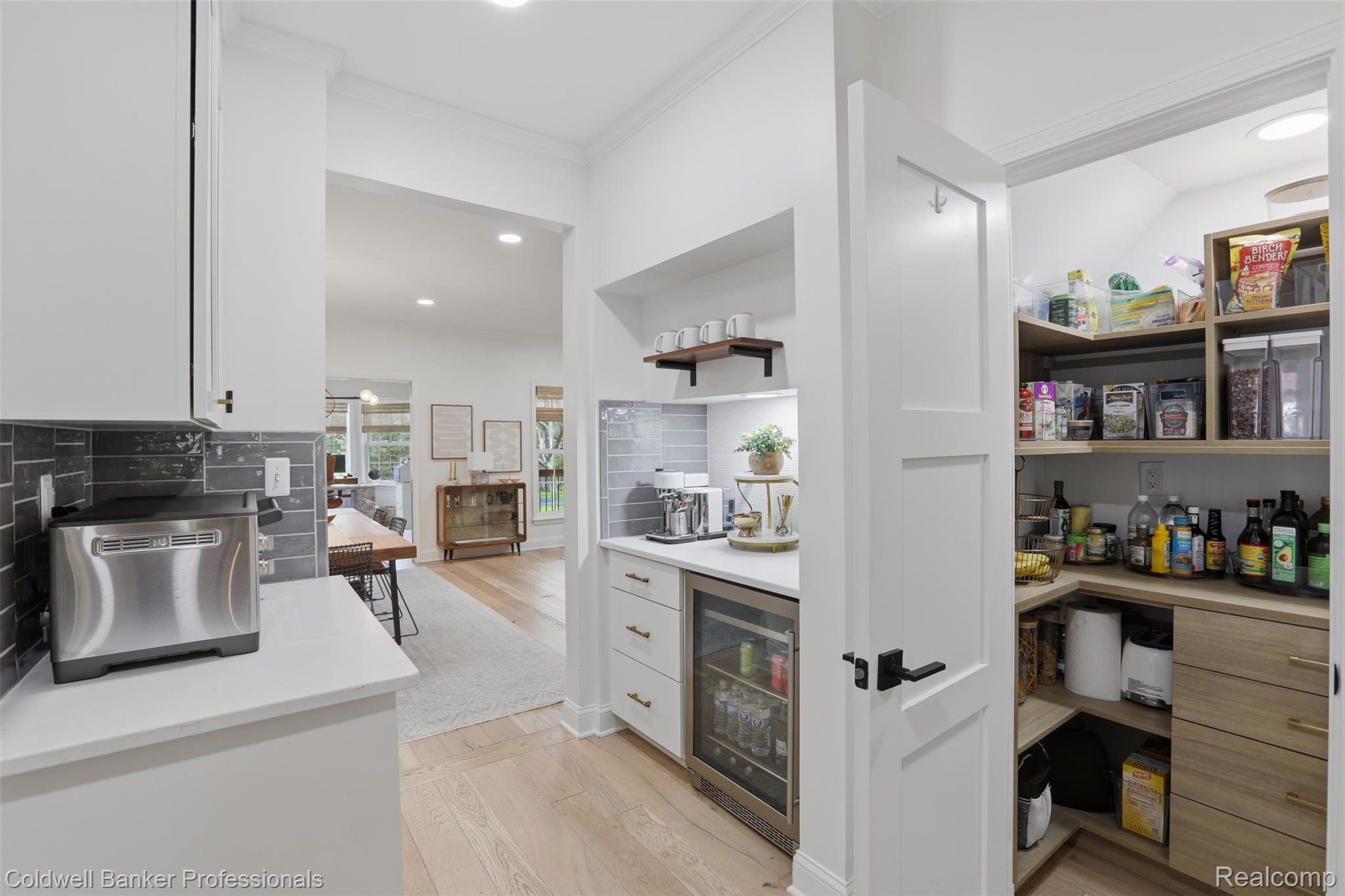 5490 Great Fosters Drive